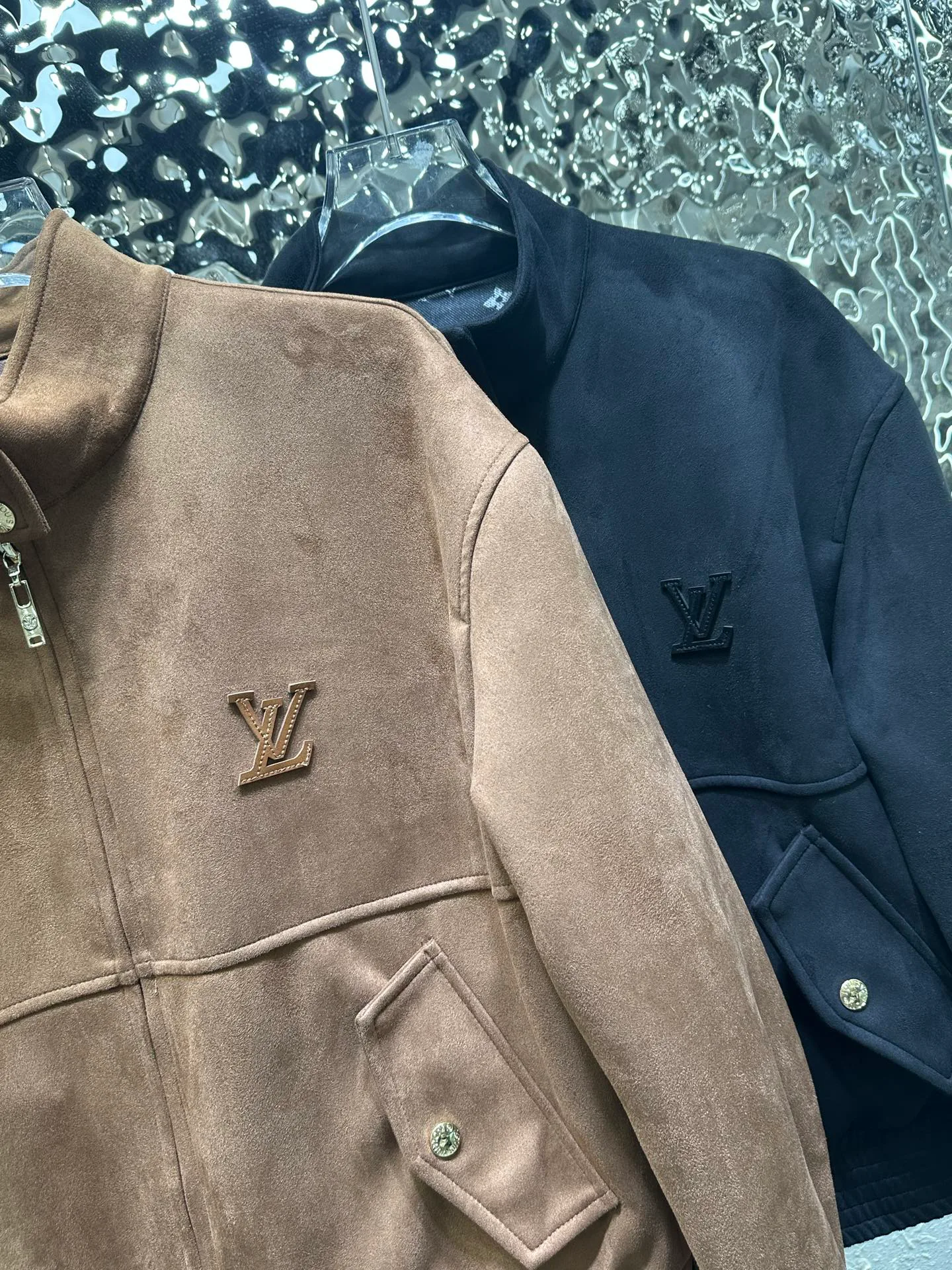 Куртки И Пуховики Женские Louis Vuitton 18873414