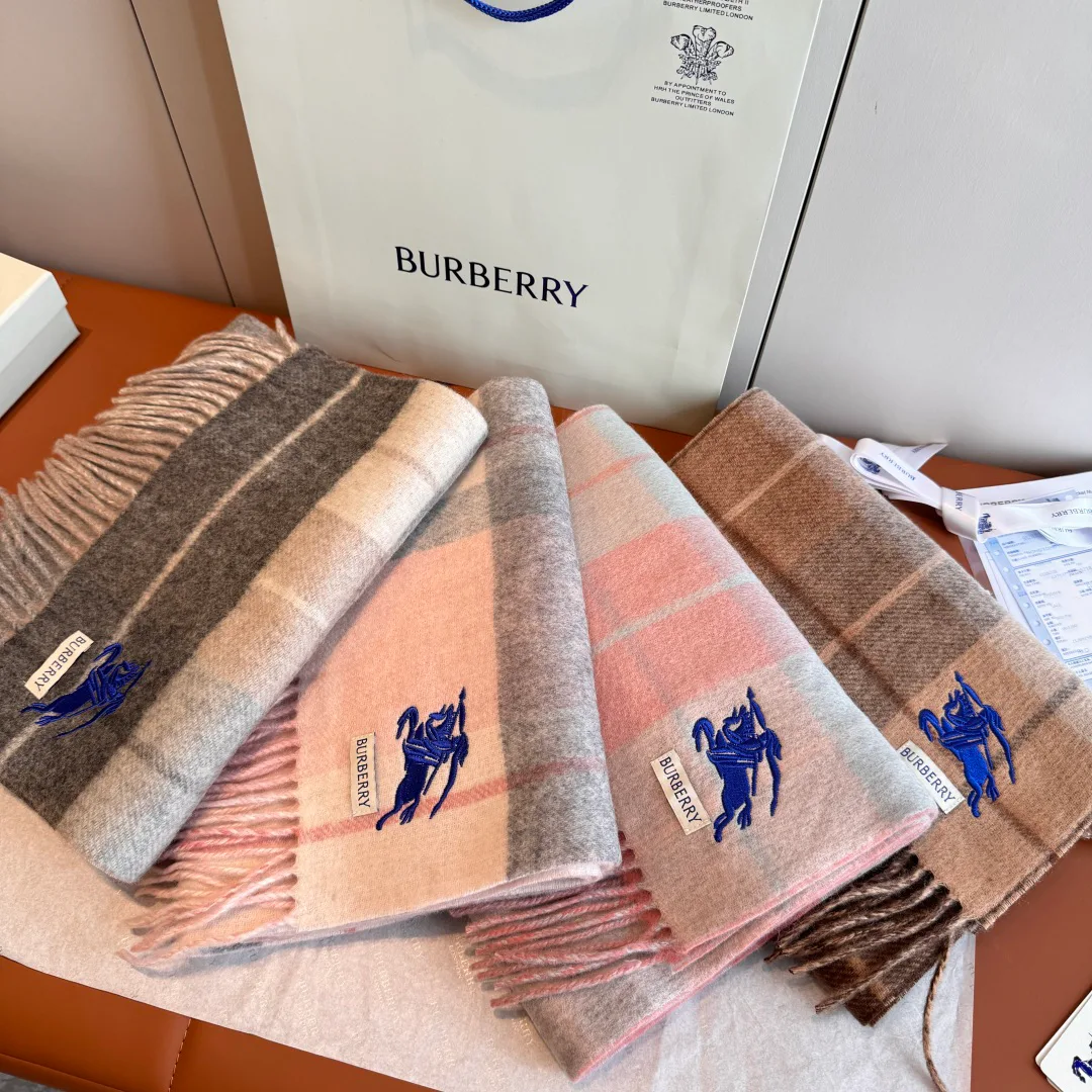 Шарфы Burberry 4549945