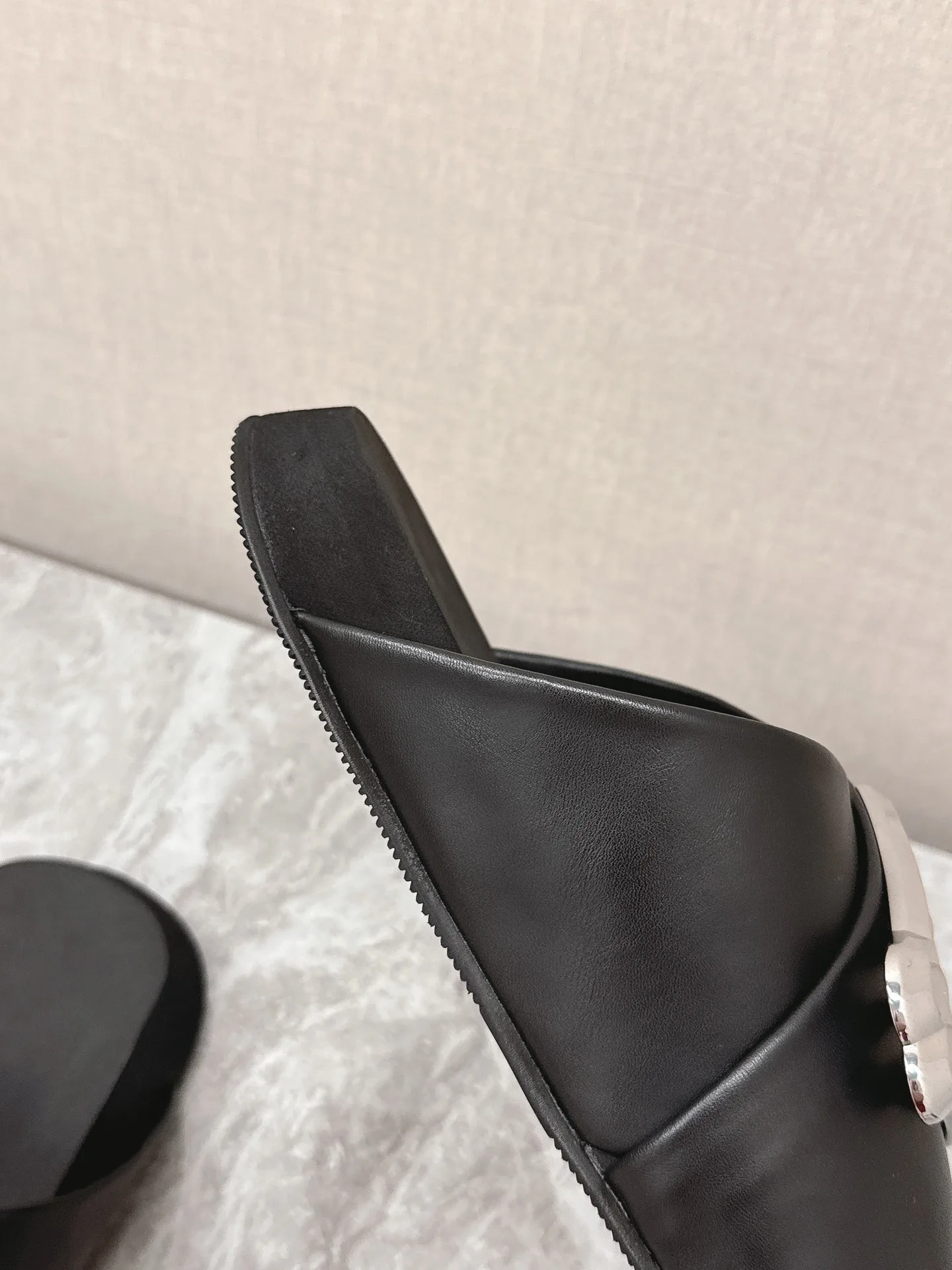 Шлепанцы Женские Balenciaga 11651011