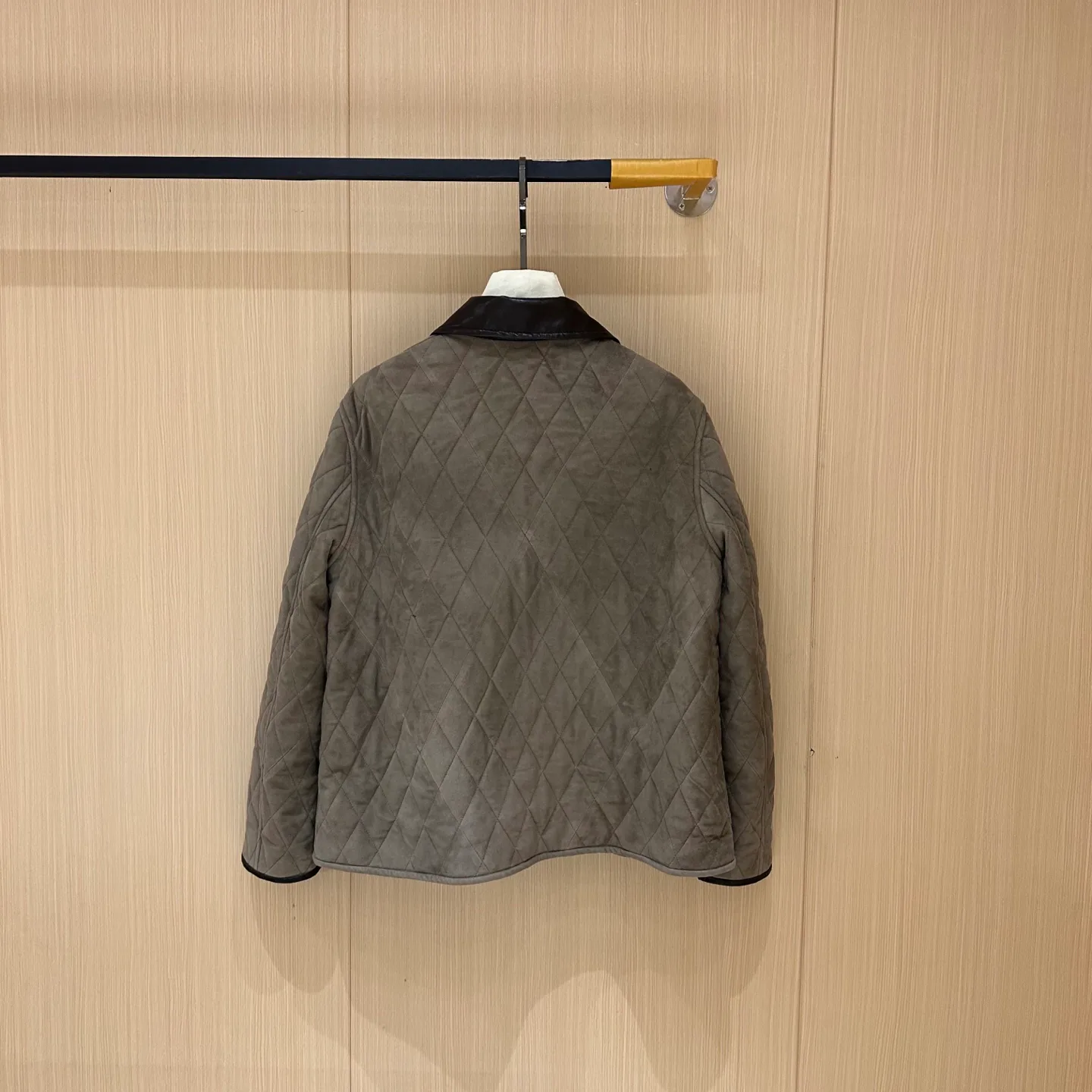 Кожаные Куртки И Дублёнки Женские Loro Piana 409316