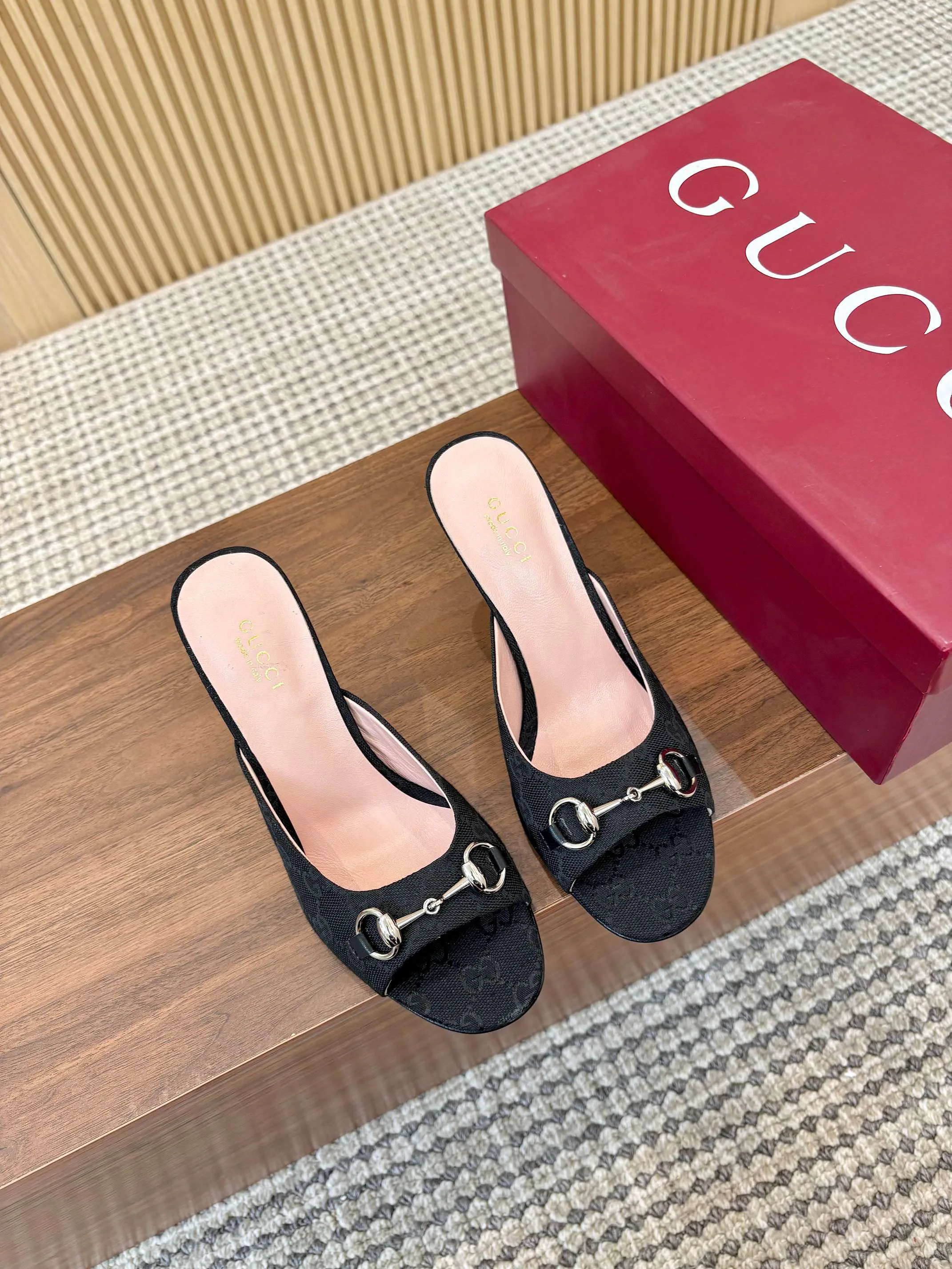 Босоножки Женские Gucci 11529299