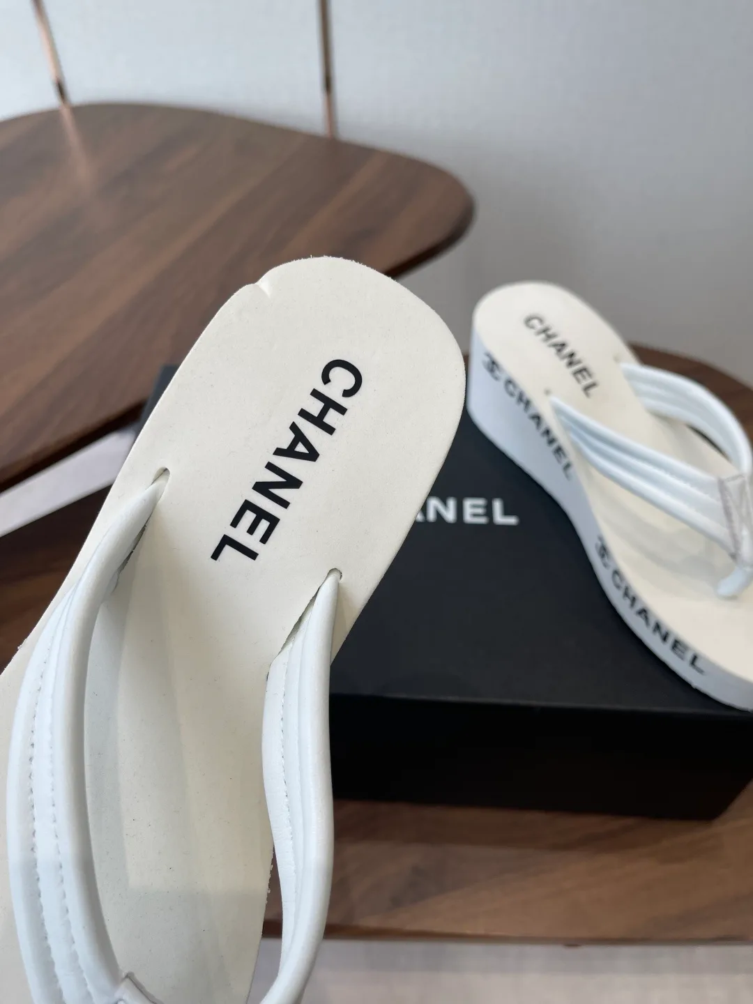 Шлепанцы Женские Chanel 11498255