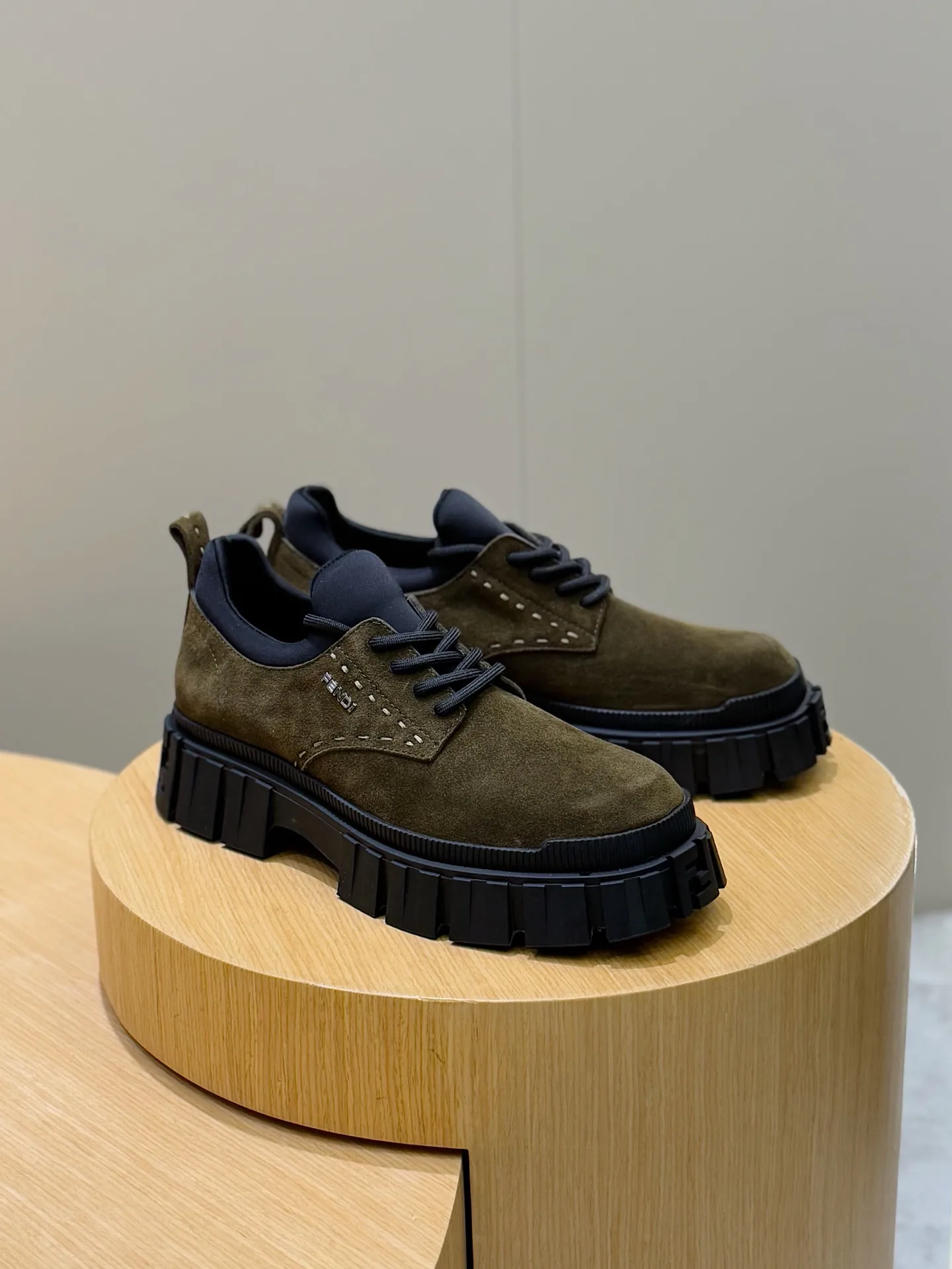 Кроссовки Мужские Fendi 11155820