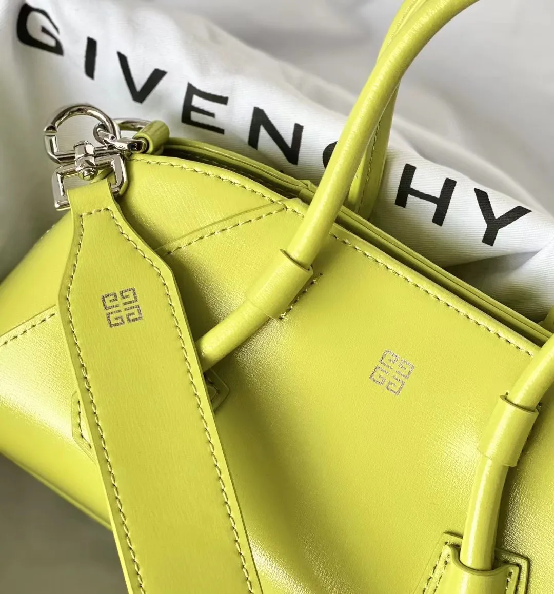 Сумки На Ремне Женские Givenchy 445228