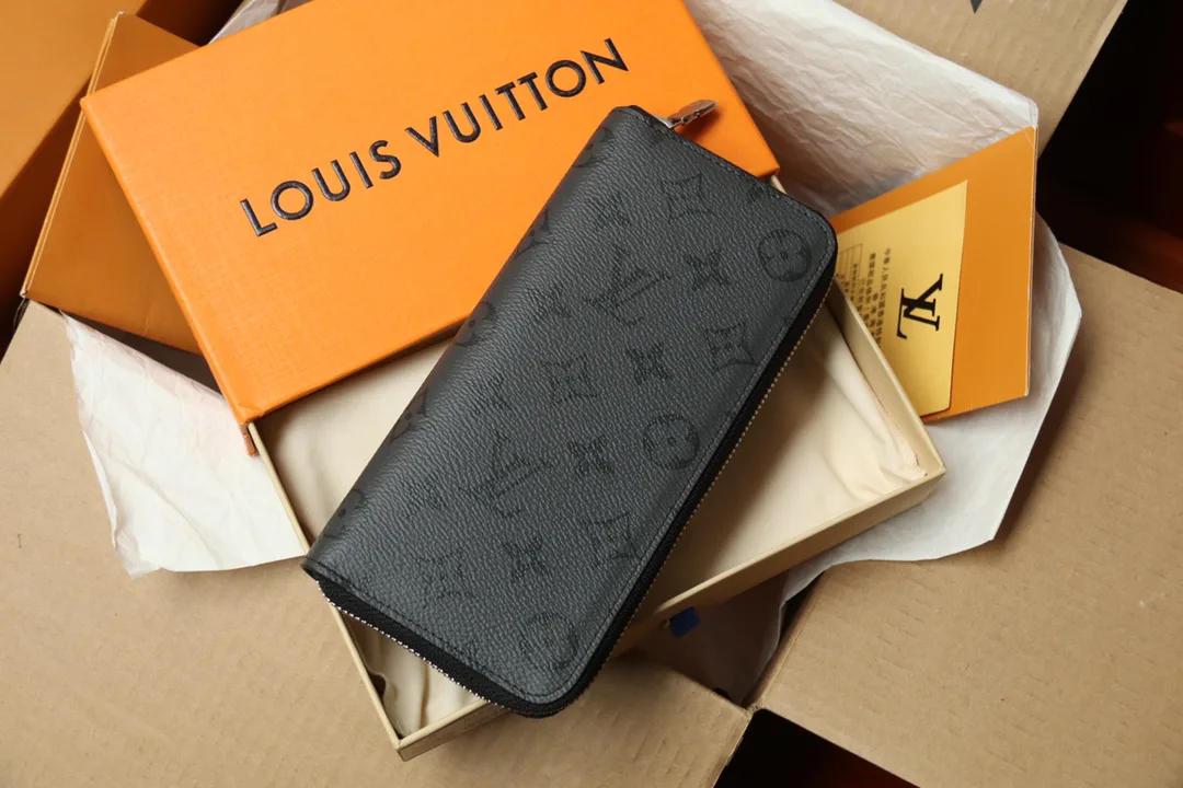 Кошельки Louis Vuitton 599475