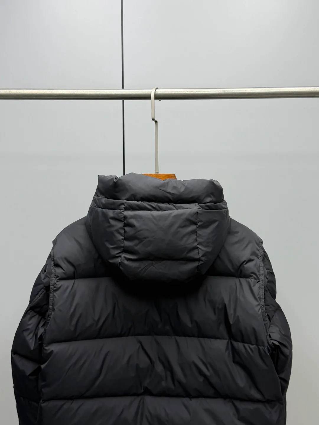 Куртки И Пуховики Мужские Moncler 17901653