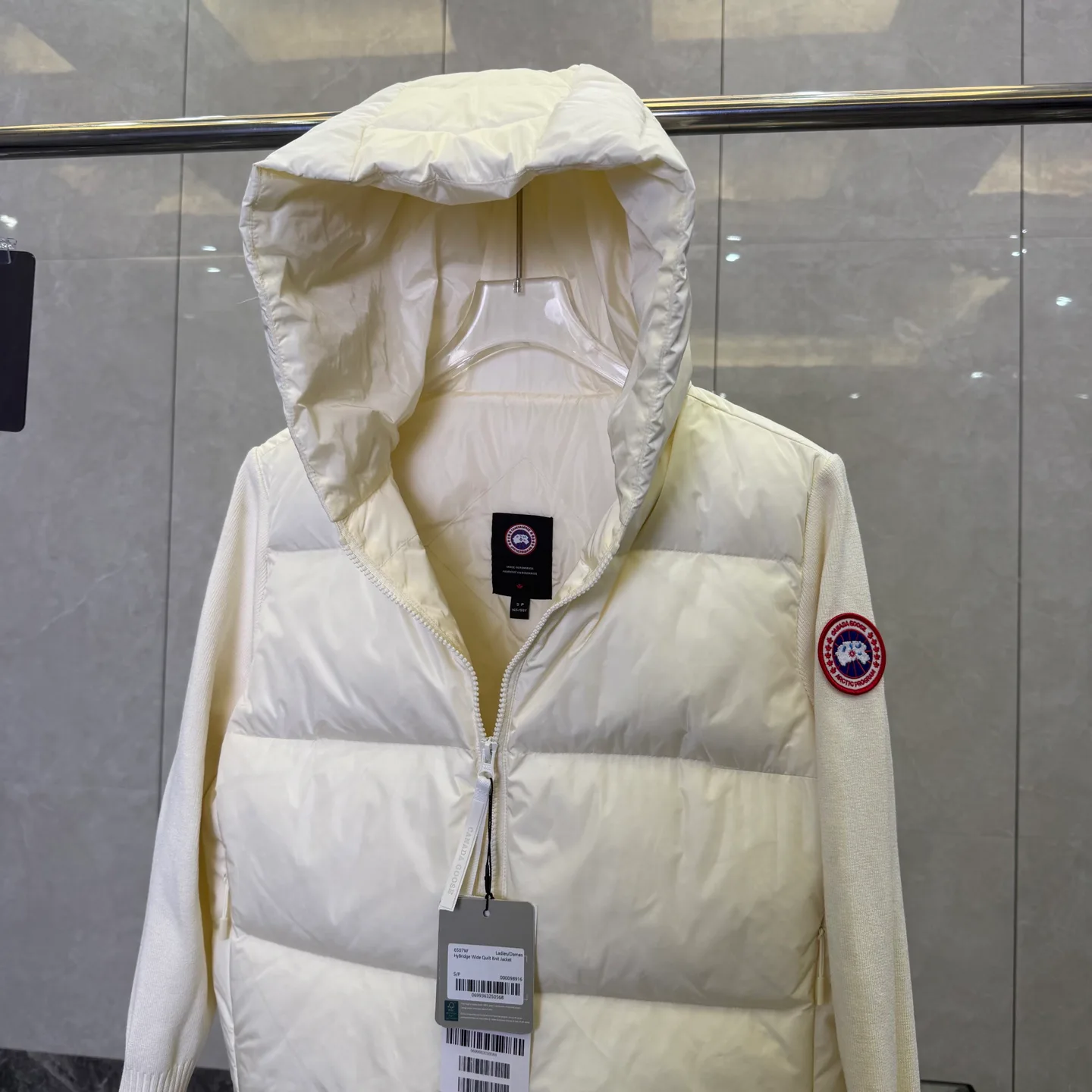 Куртки И Пуховики Женские Canada Goose 17949539