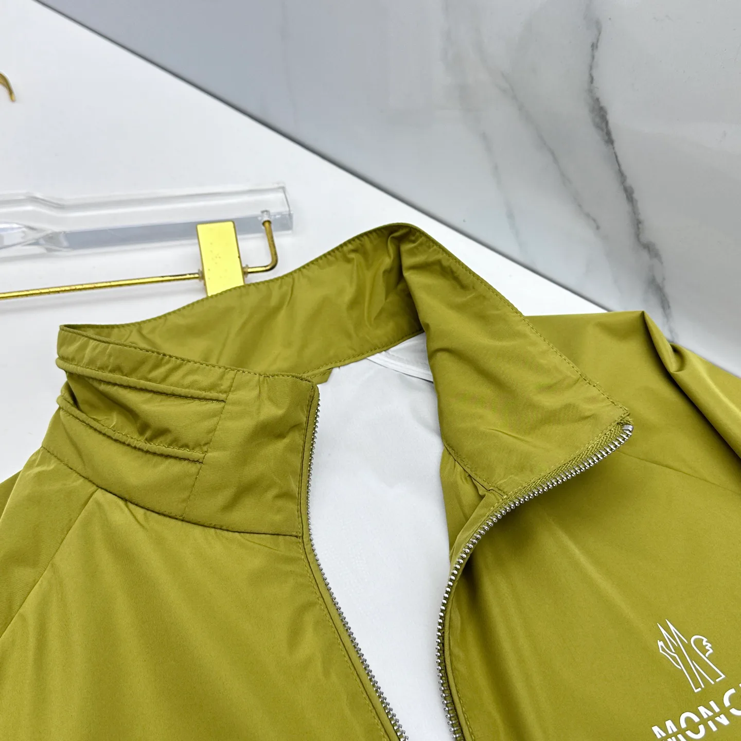 Куртки И Пуховики Мужские Moncler 2237381