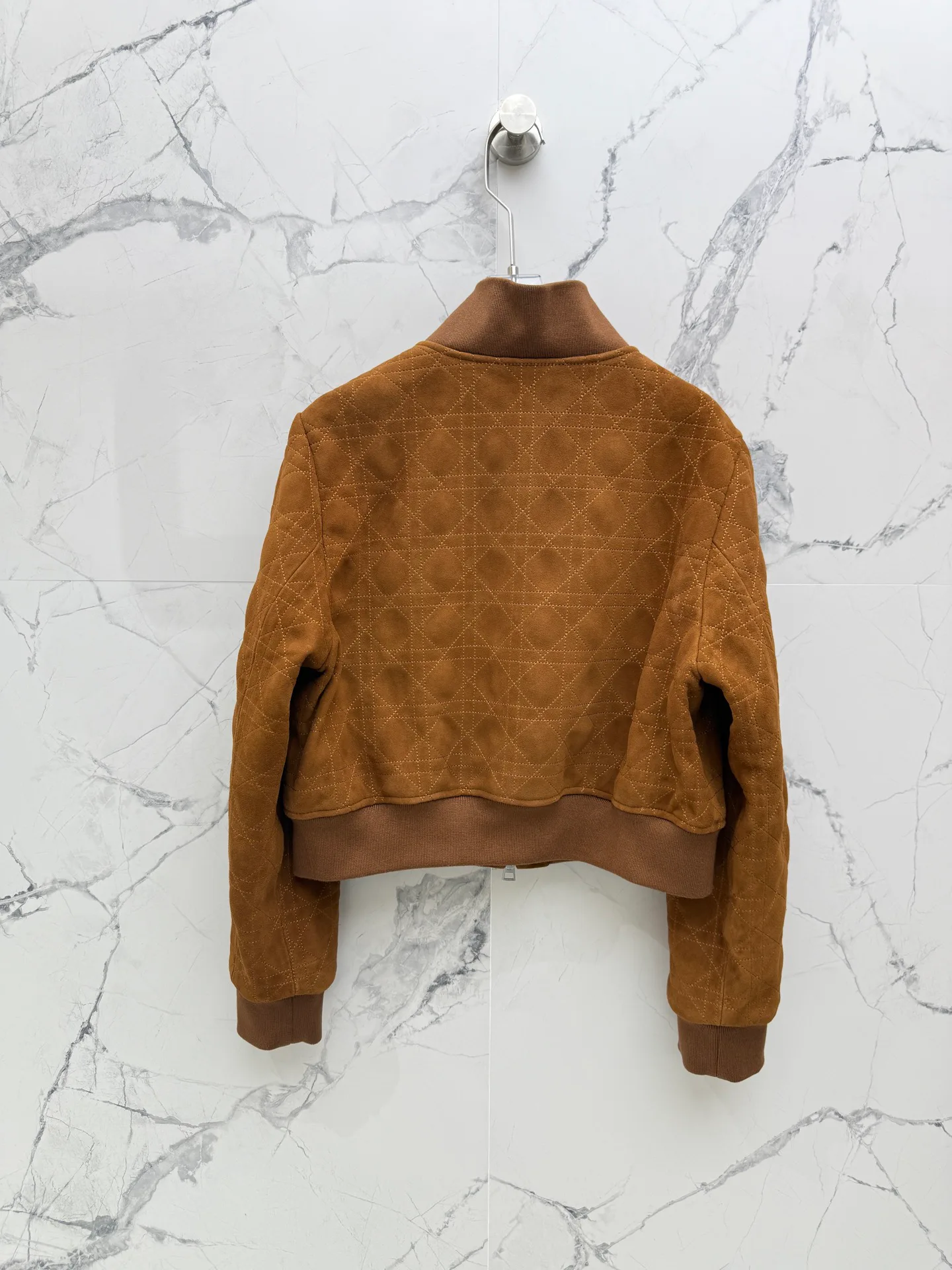 Кожаные Куртки И Дублёнки Женские Christian Dior 9976546