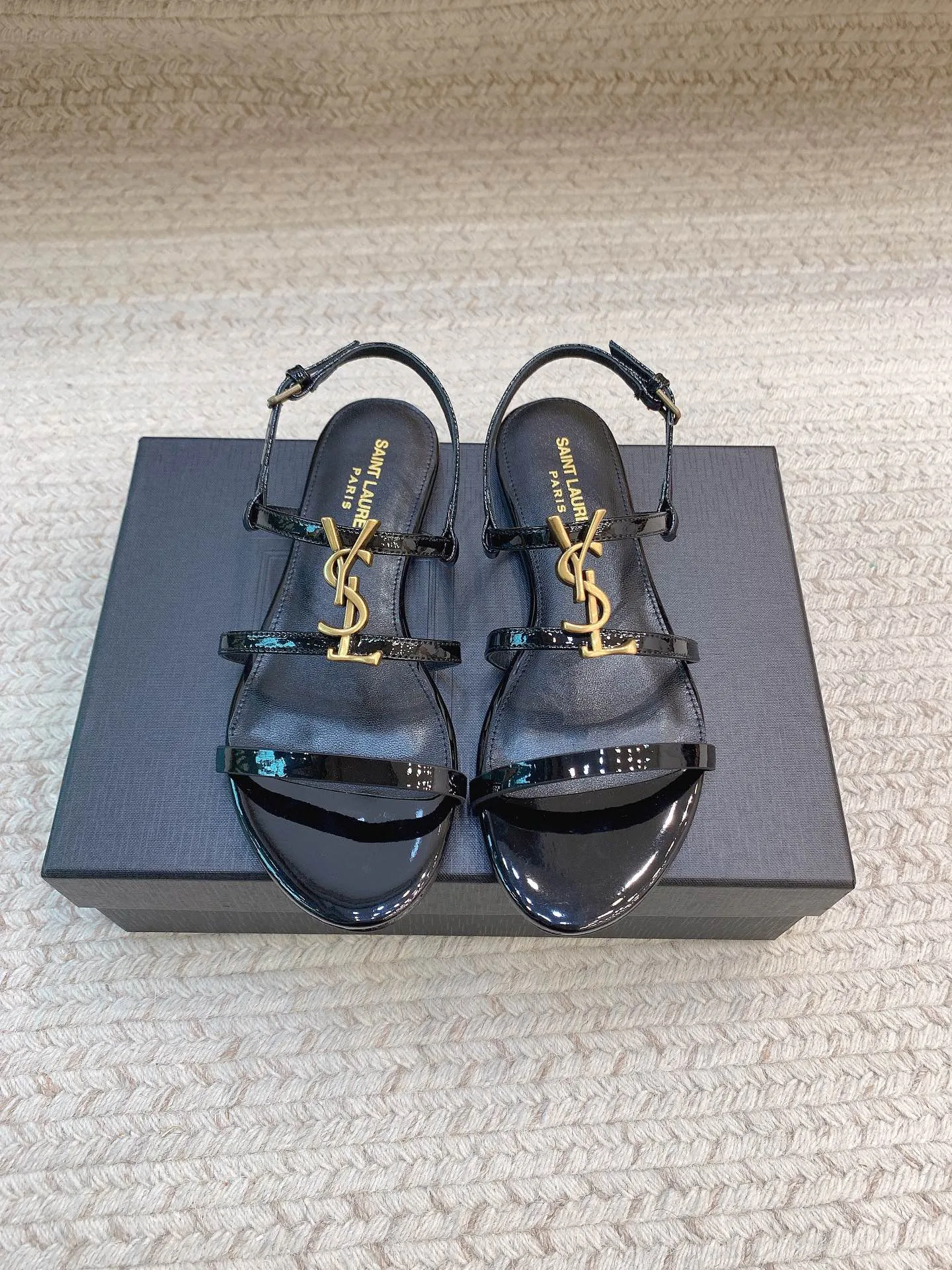 Сандалии Женские Saint Laurent 23864