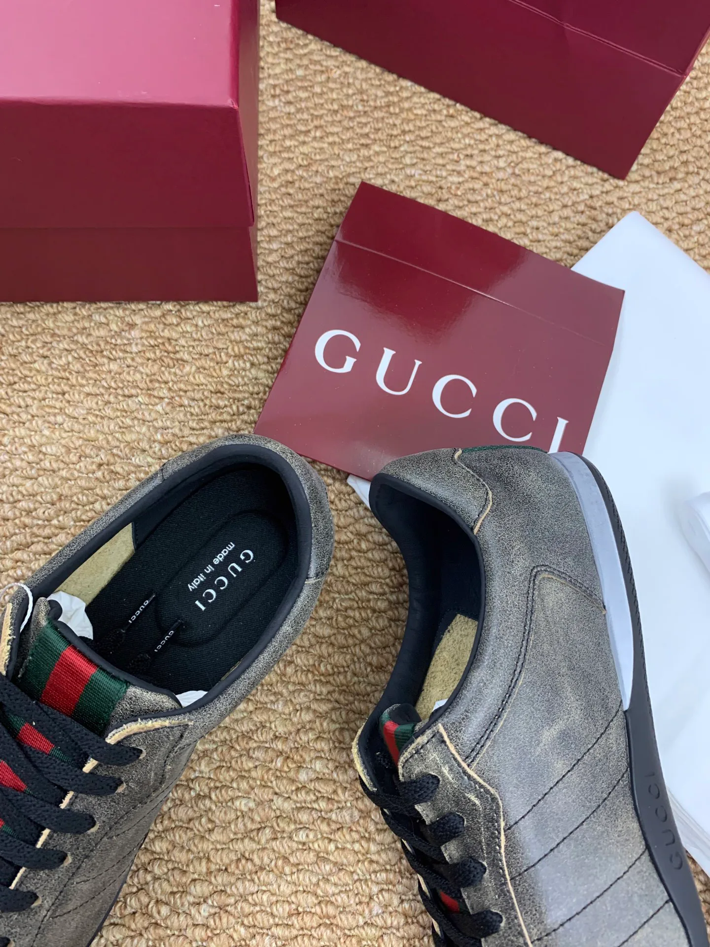 Кроссовки Женские Gucci 10646359