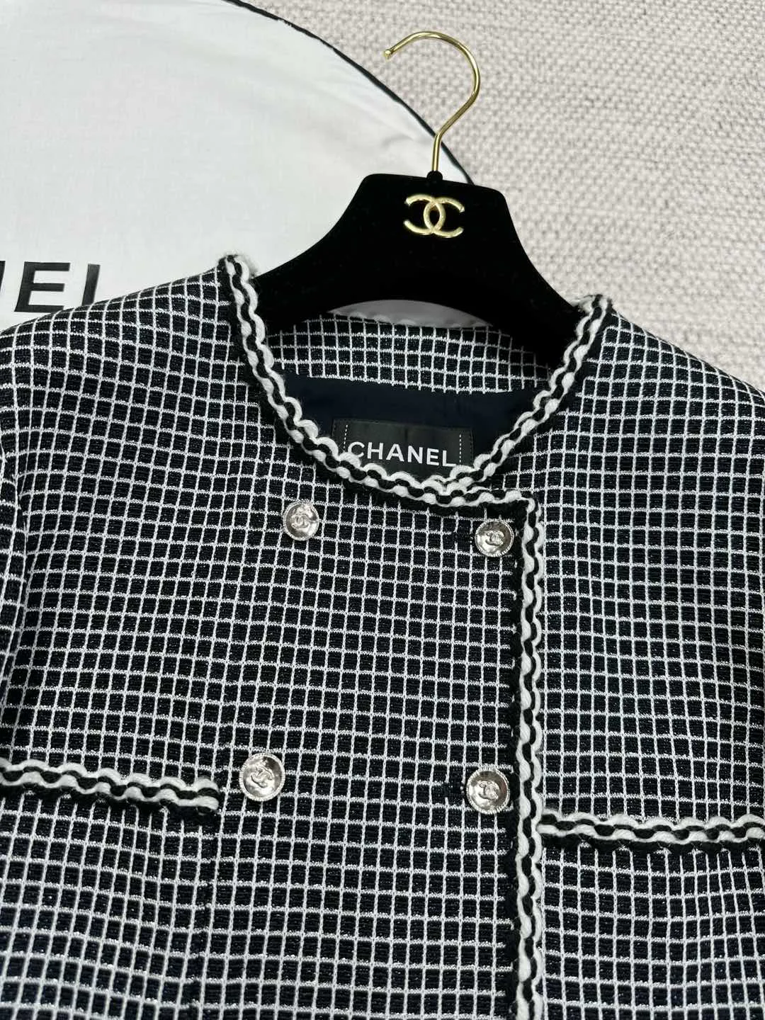Куртки И Пуховики Женские Chanel 1400841