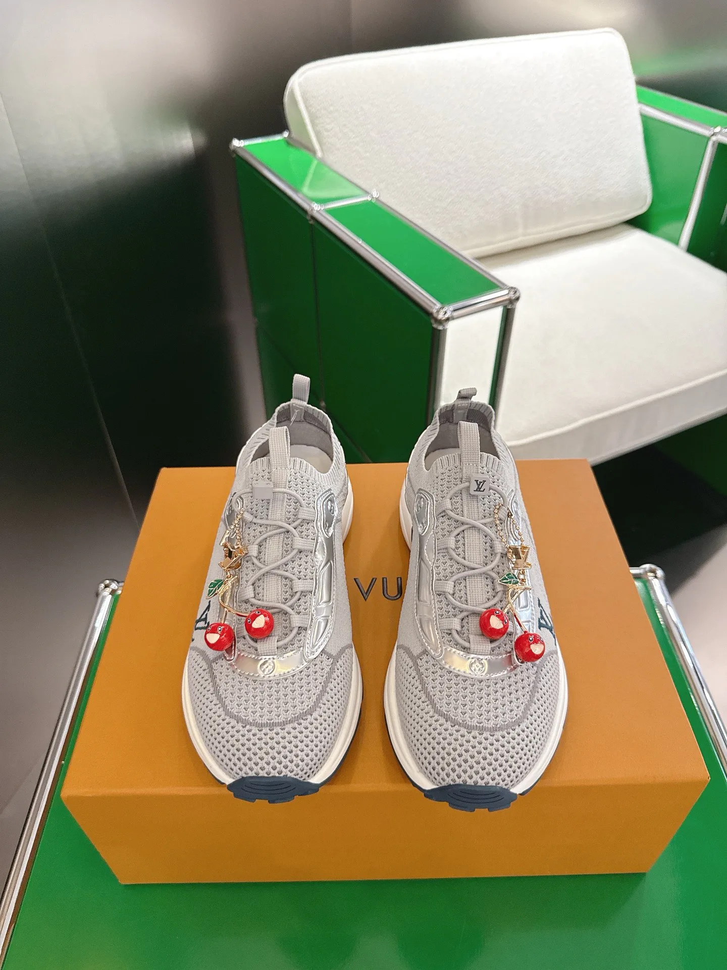 Кроссовки Женские Louis Vuitton 94625