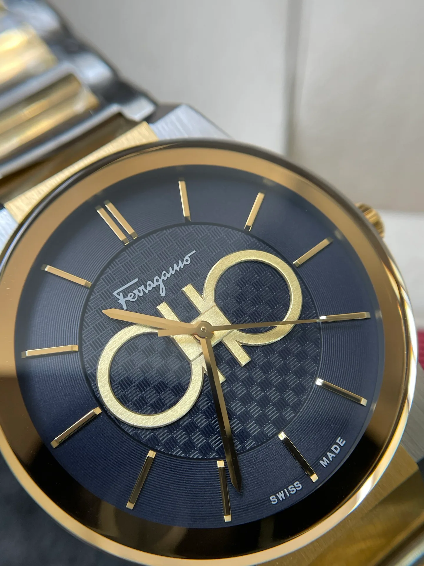 Часы Женские Salvatore Ferragamo 514124