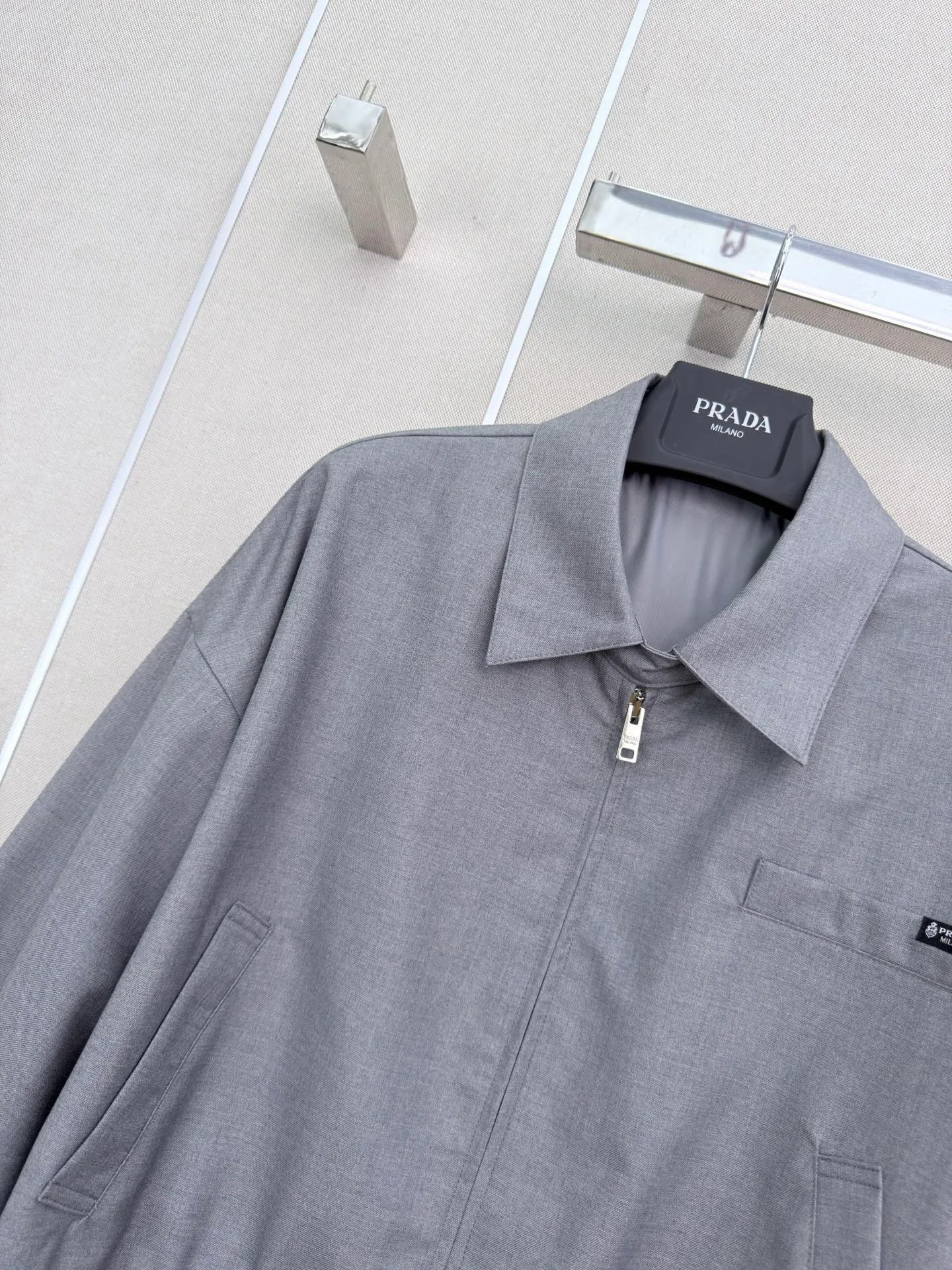 Куртки И Пуховики Женские Prada 18877927