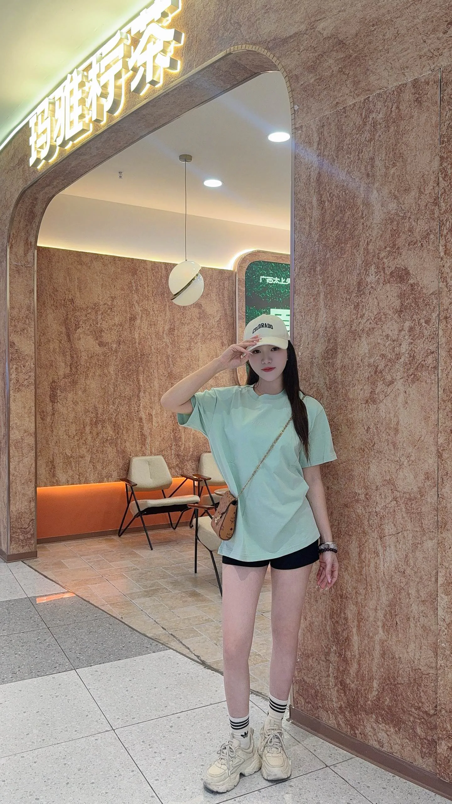 Футболки Женские Balenciaga 1859984