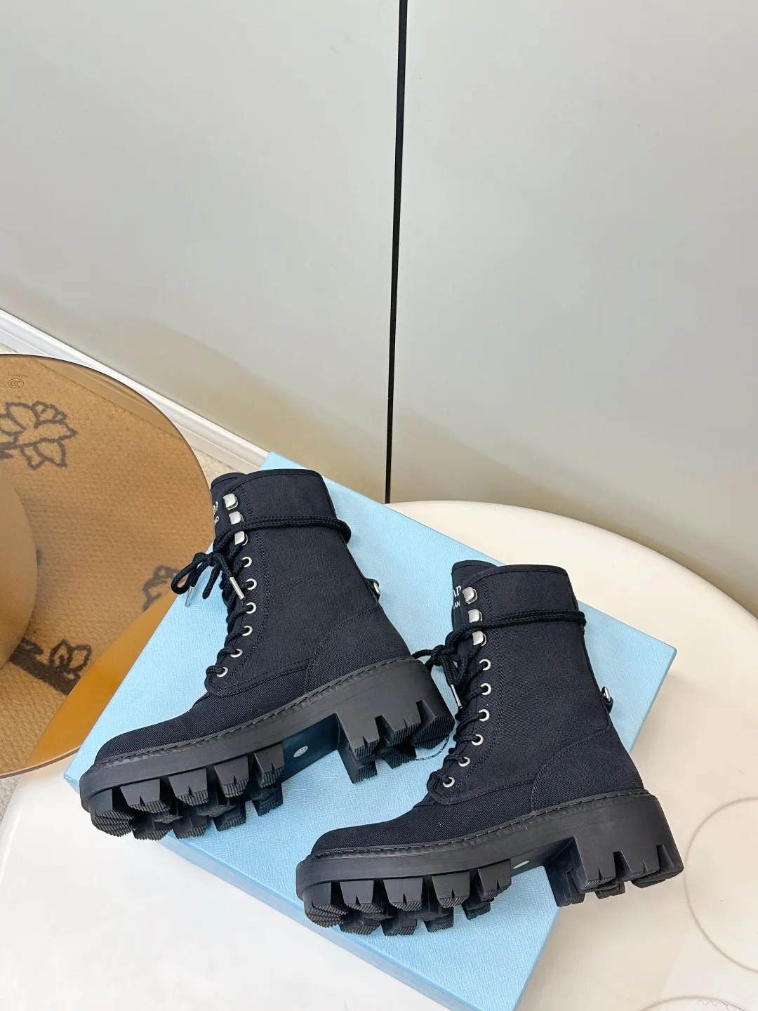 Ботинки Женские Prada 17407318