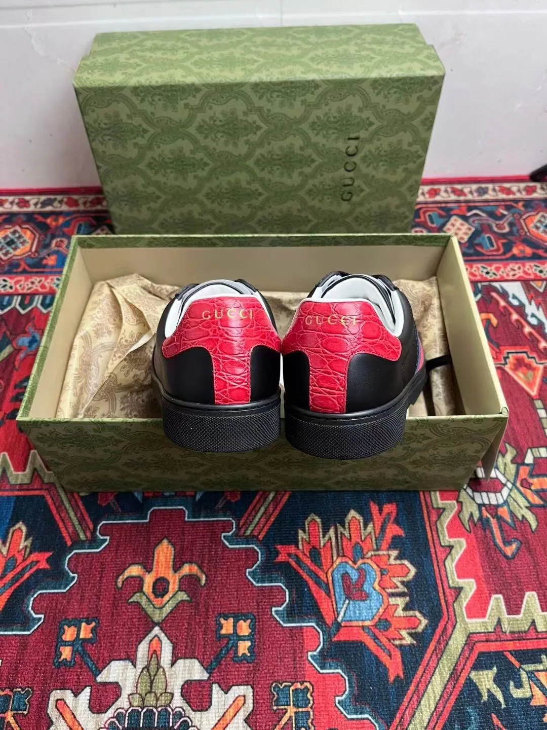 Кроссовки Женские Gucci 19081346