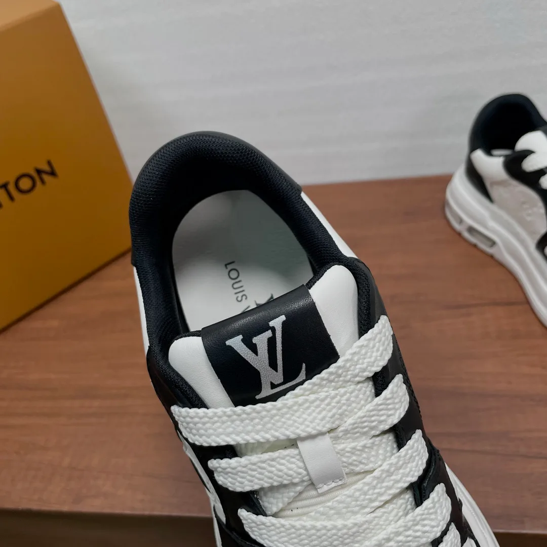 Кроссовки Мужские Louis Vuitton 18697584
