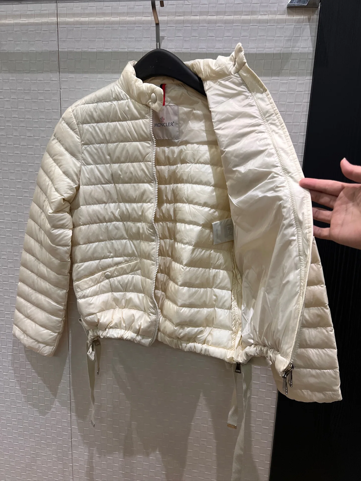 Куртки И Пуховики Женские Moncler 19484092