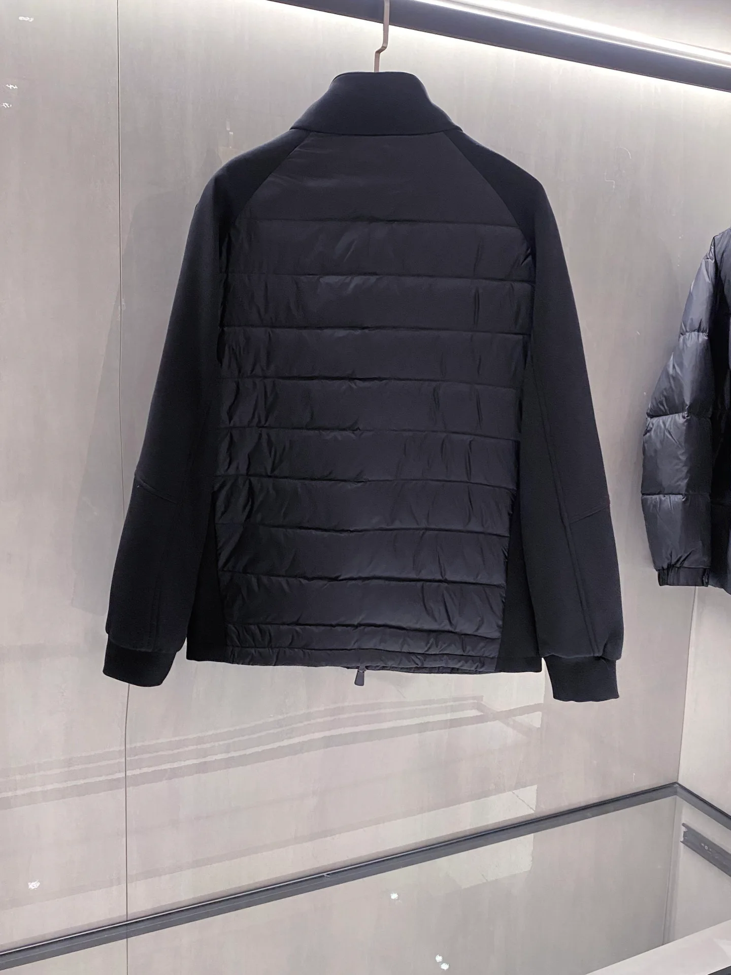 Куртки И Пуховики Мужские Moncler 389569