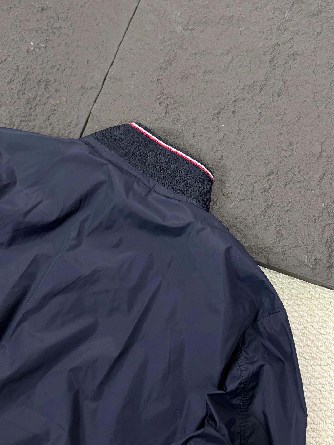 Куртки И Пуховики Мужские Moncler 11411675