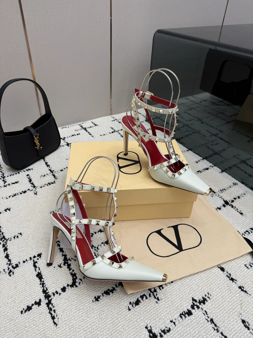 Босоножки Женские Valentino 17594483