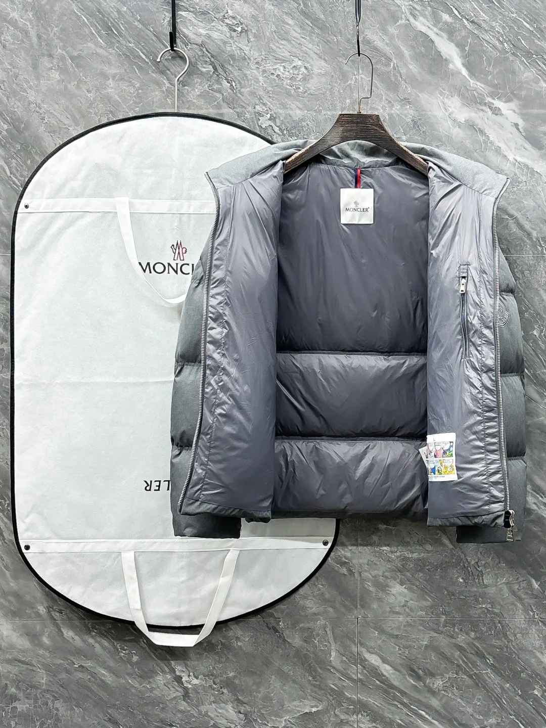 Куртки И Пуховики Мужские Moncler 1127552