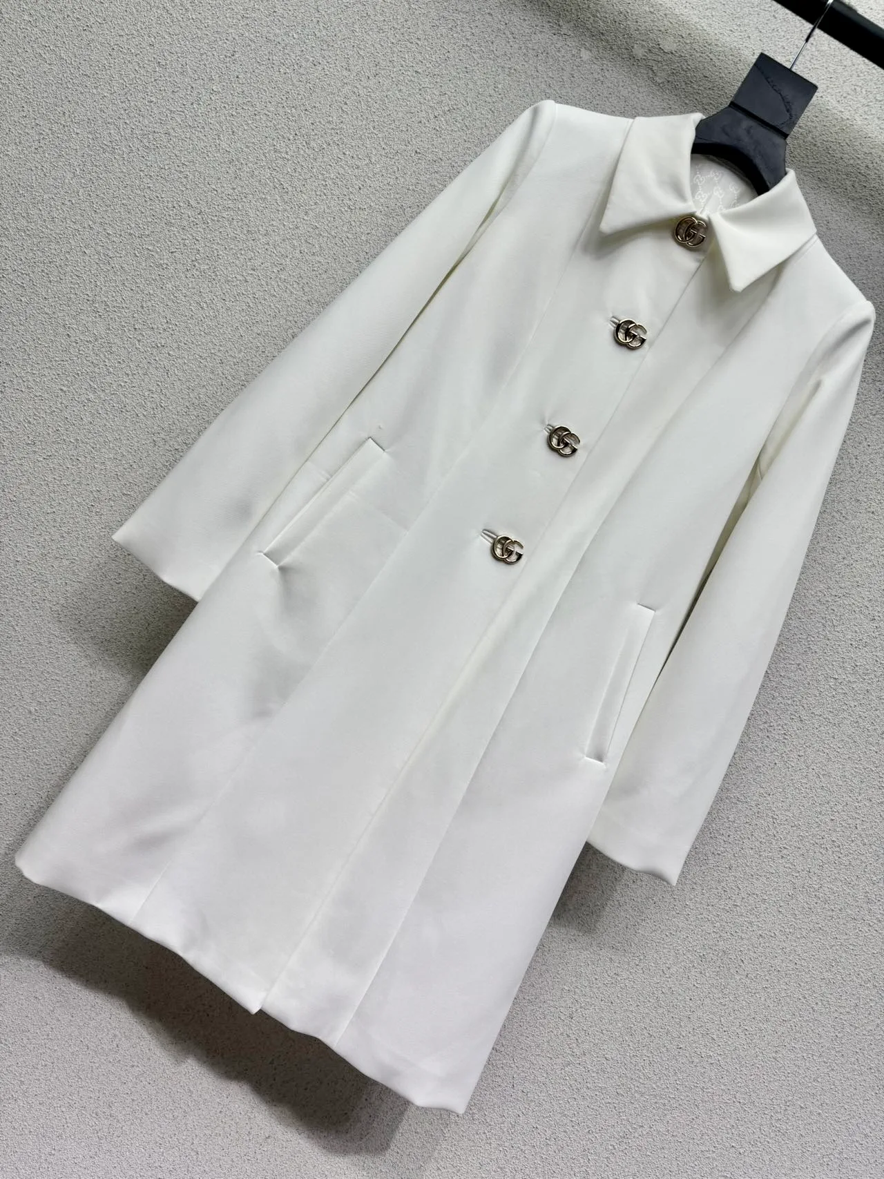 Пальто Женские Gucci 18506444
