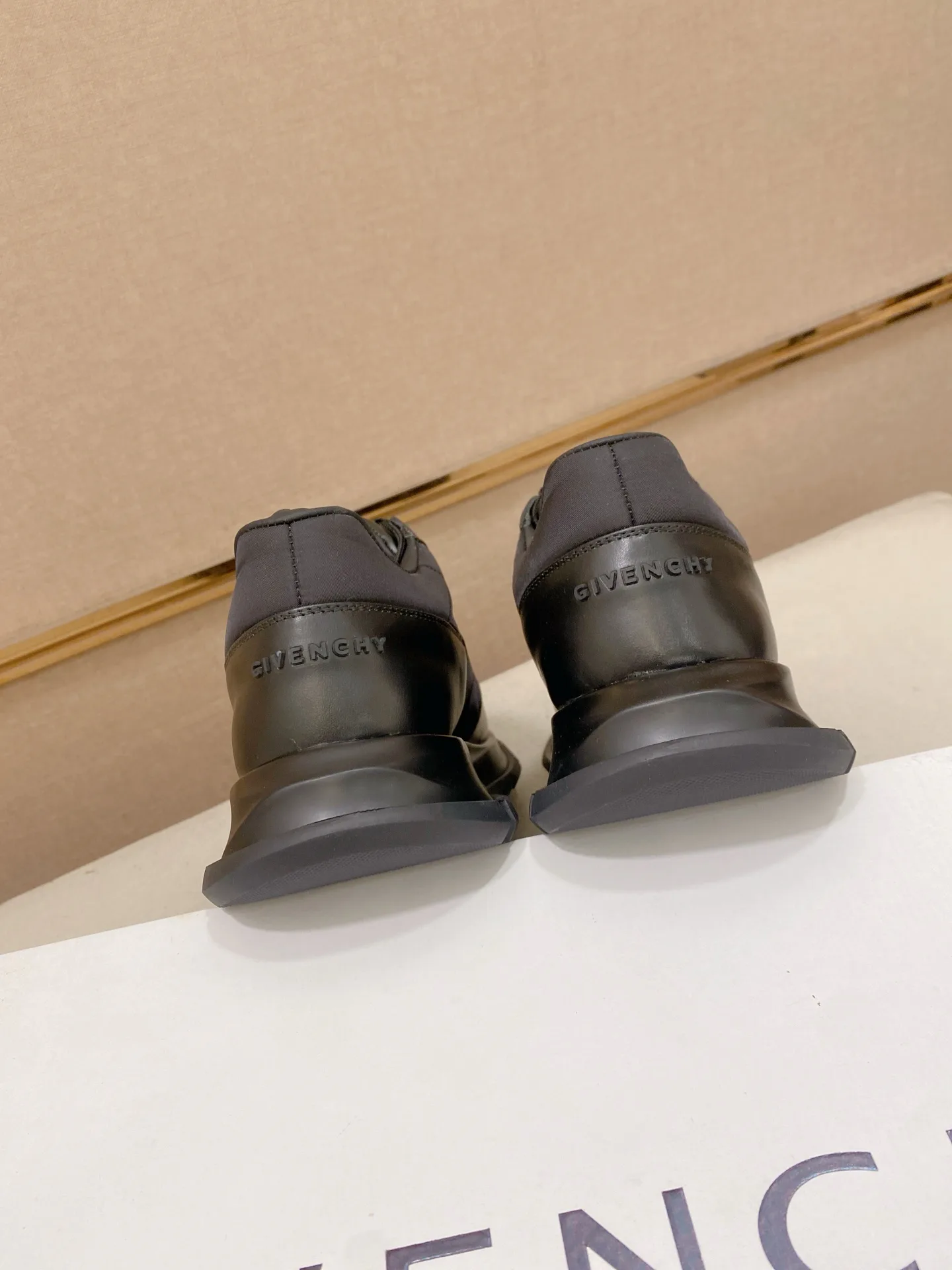 Кроссовки Мужские Givenchy 829516