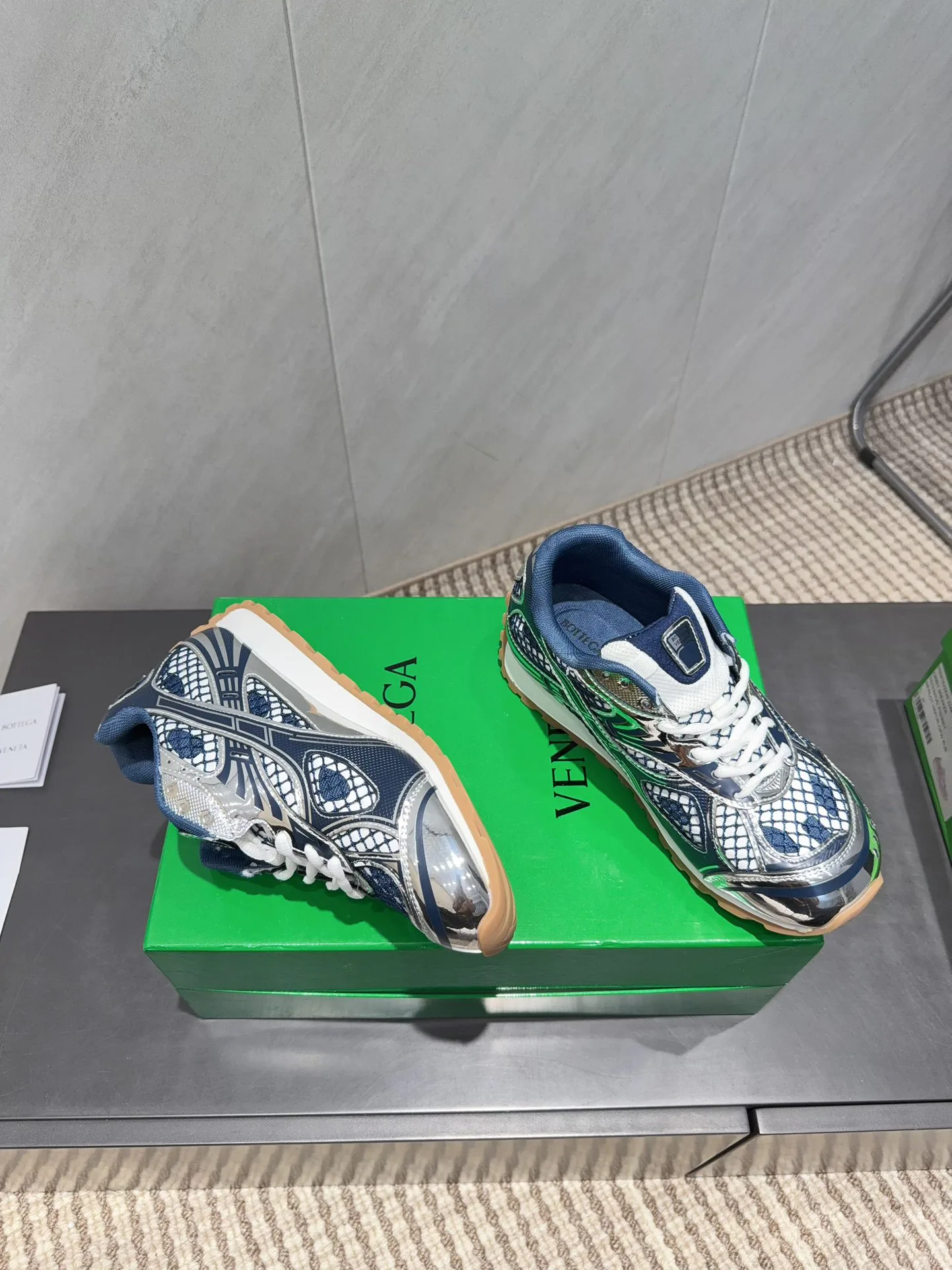 Кроссовки Женские Bottega Veneta 299565