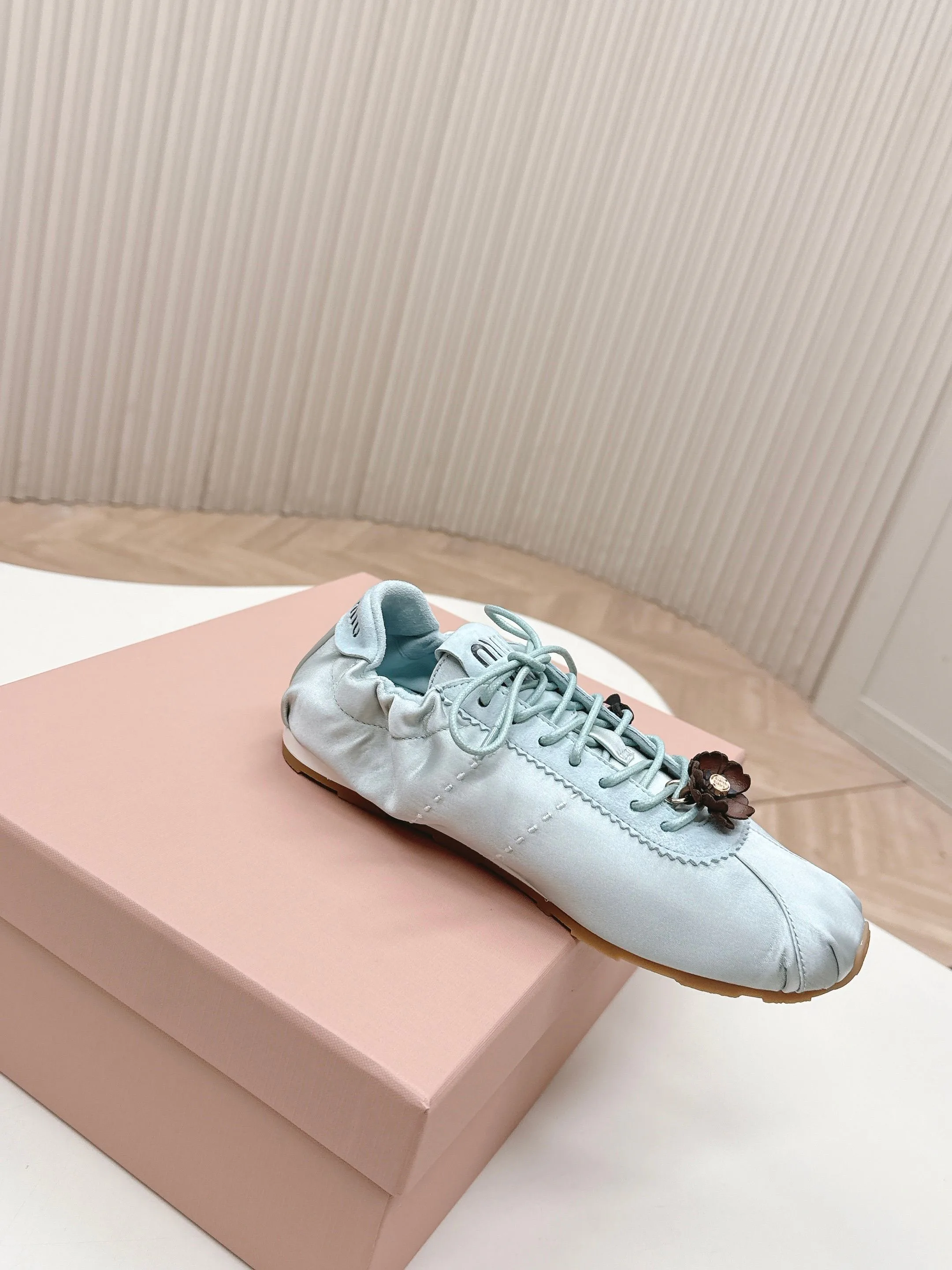 Кроссовки Женские Miu Miu 1874648