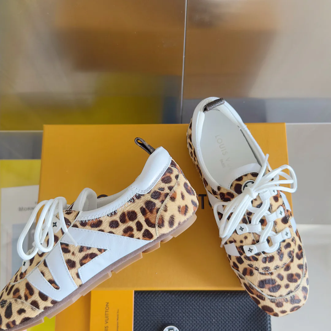 Кроссовки Женские Louis Vuitton 3098163