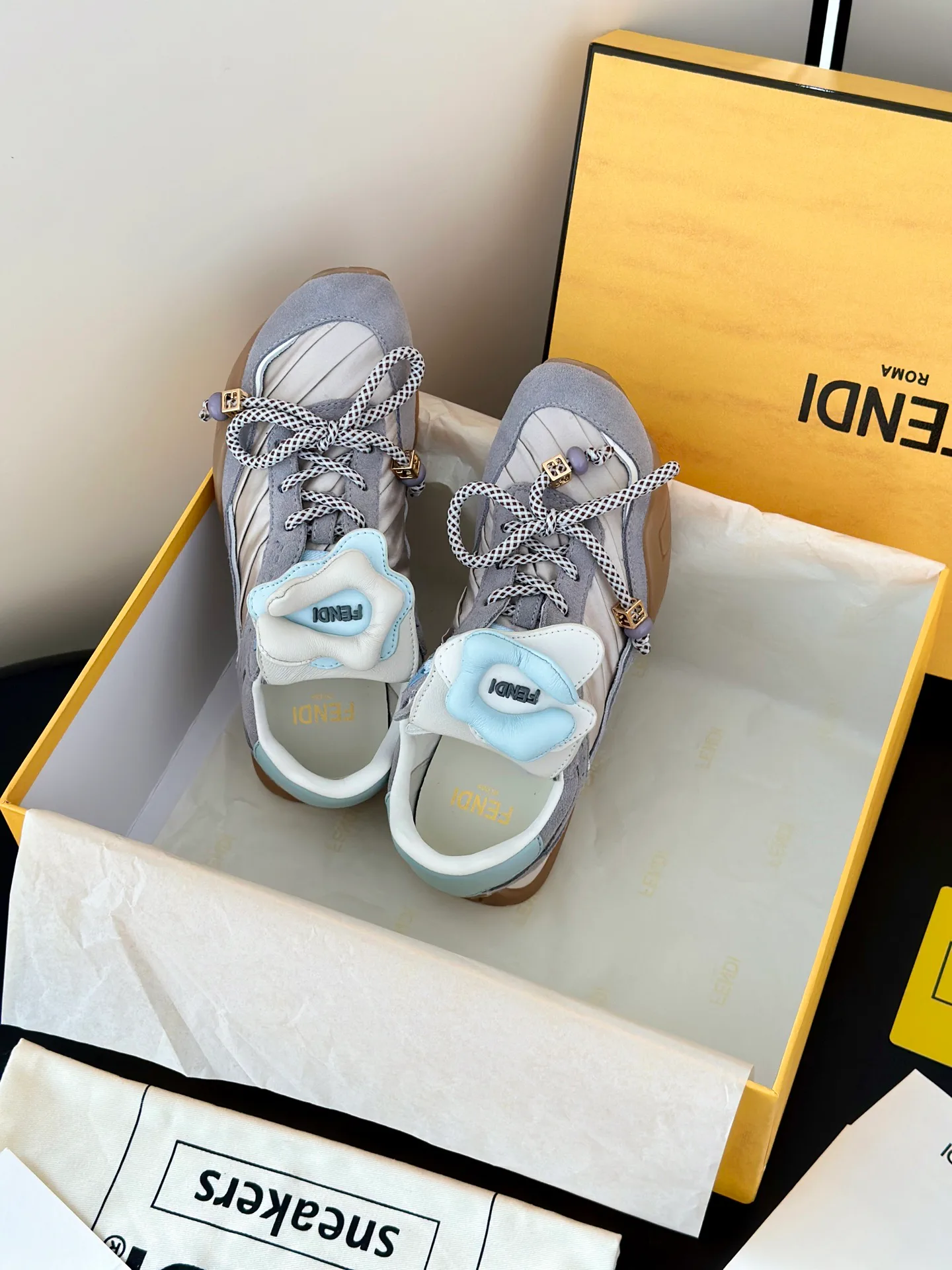 Кроссовки Женские Fendi 11886718