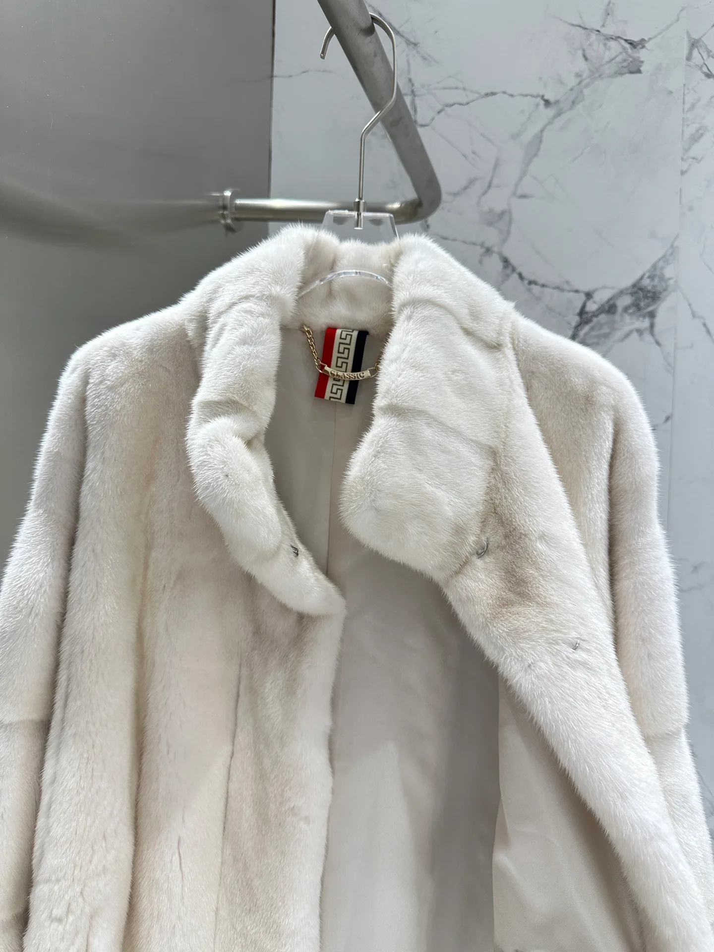 Шубы Женские Fendi 785703