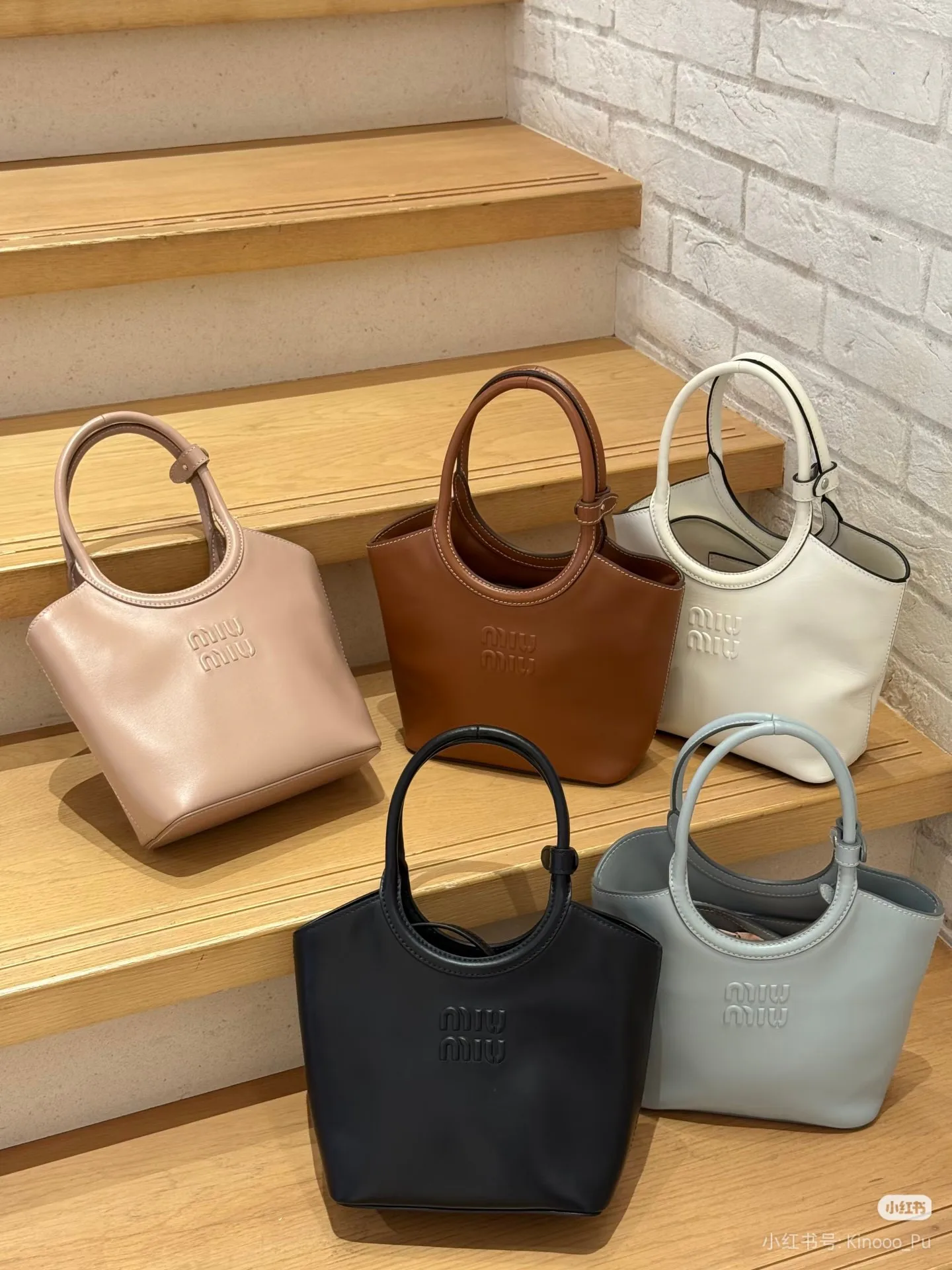 Классические Сумки Женские Miu Miu 13354000