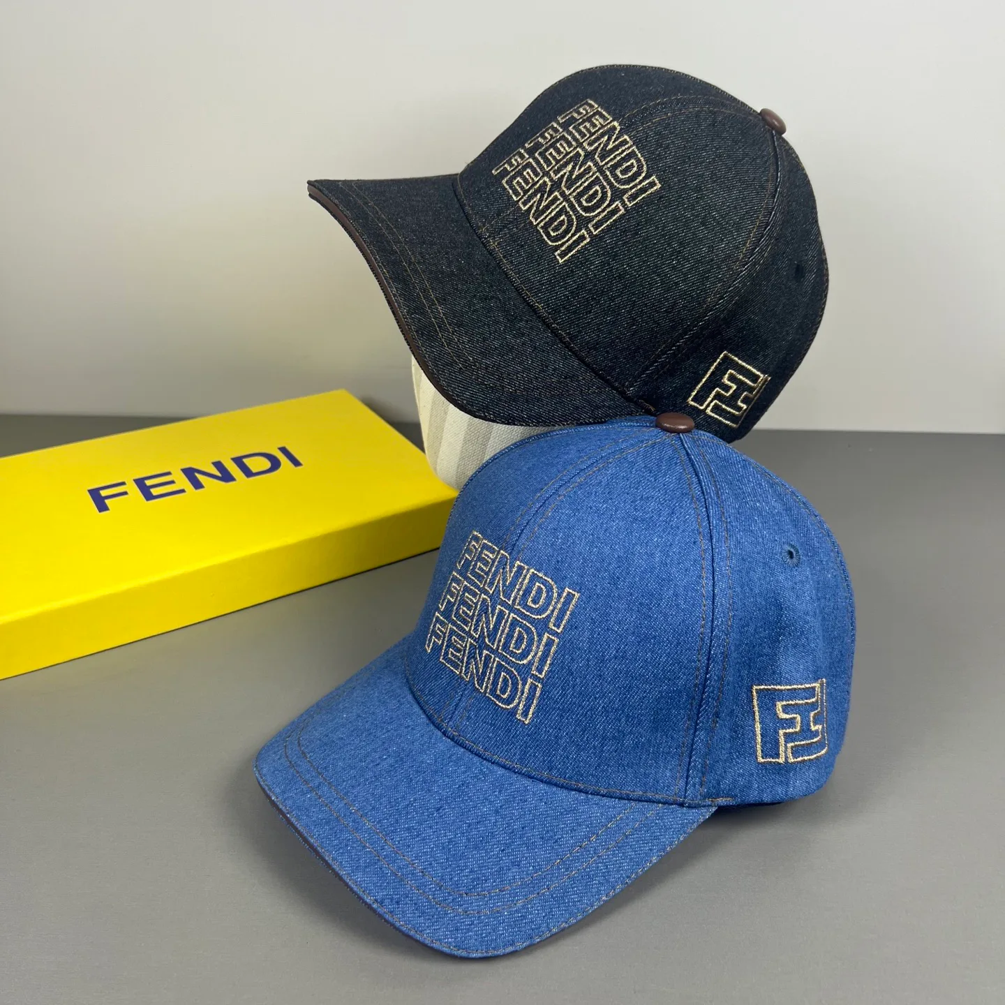 Головные Уборы Fendi 12960636