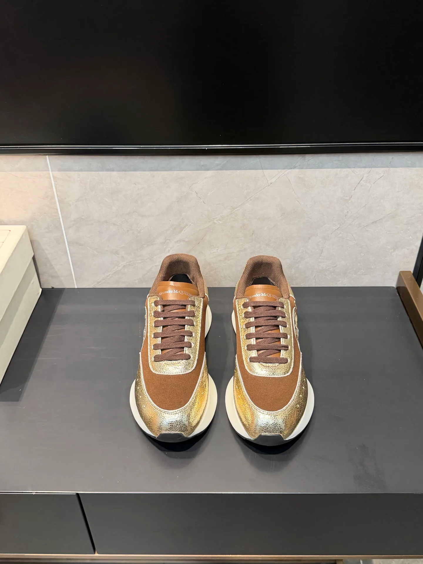 Кроссовки Женские Alexander Mcqueen 18891467