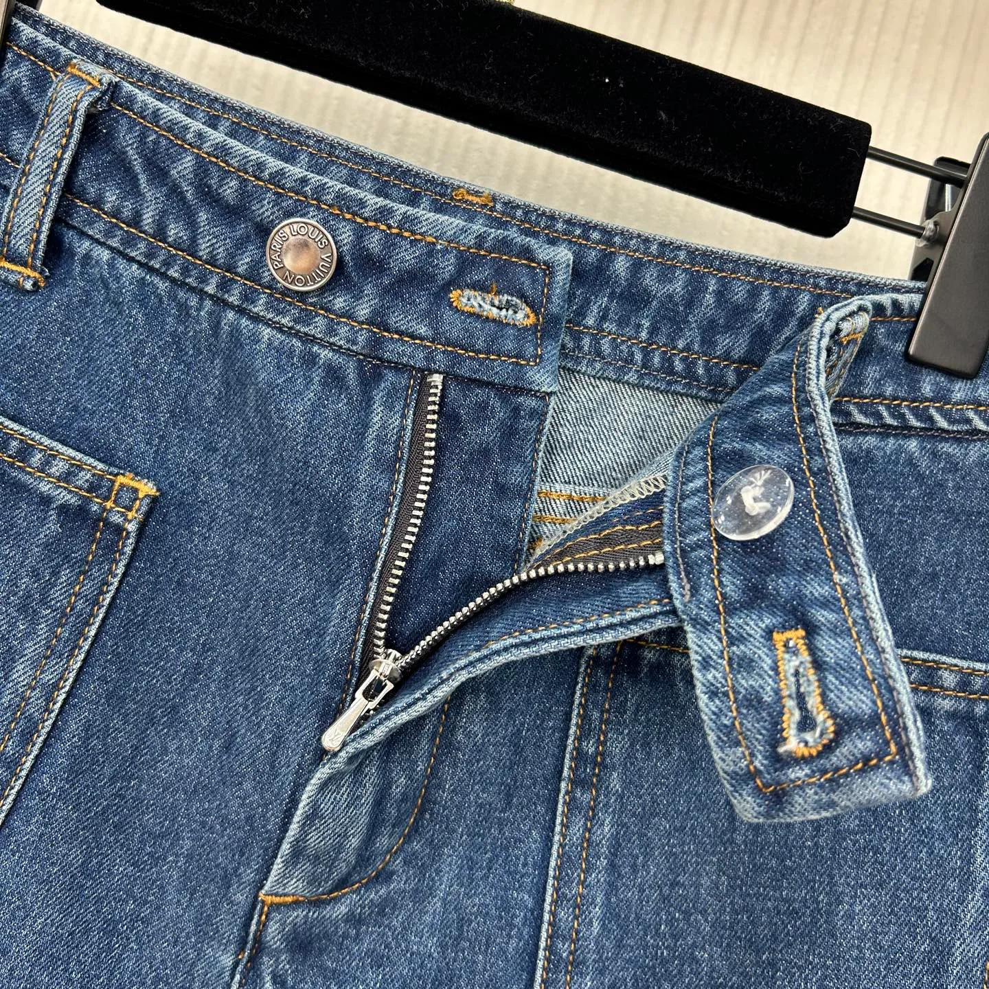 Джинсы Женские Louis Vuitton 550700