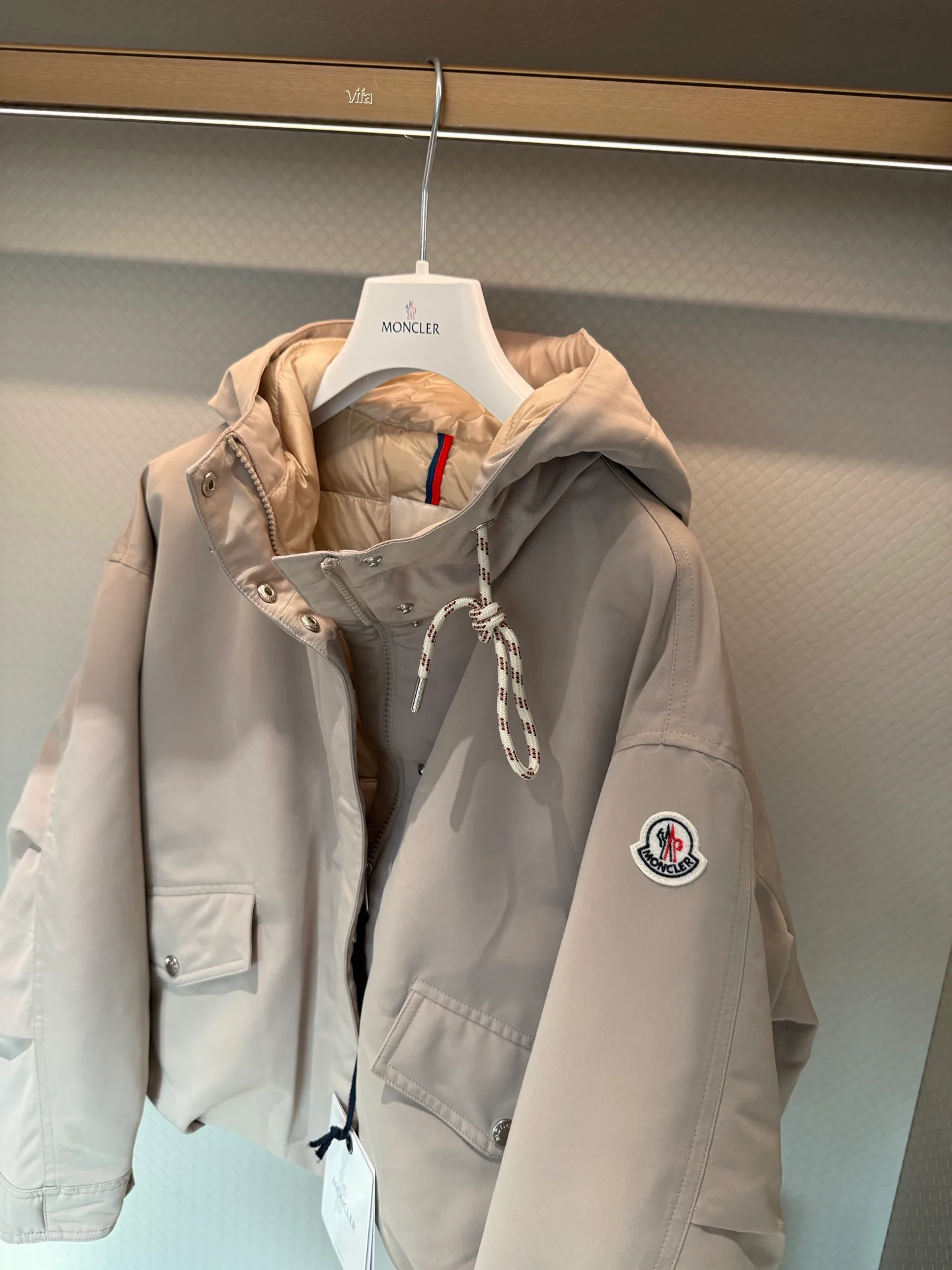 Куртки И Пуховики Женские Moncler 17952952