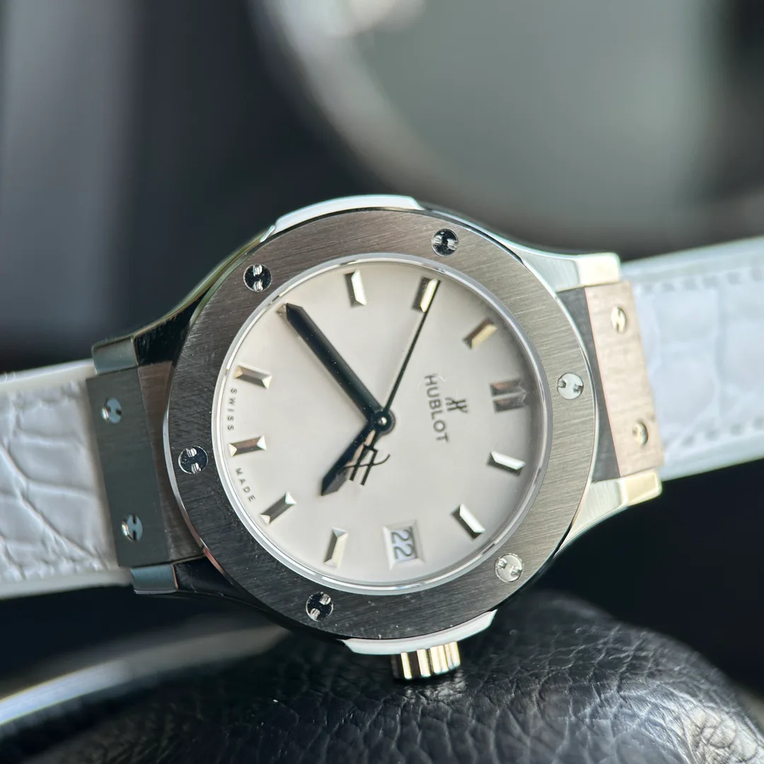 Часы Женские Hublot 17629712
