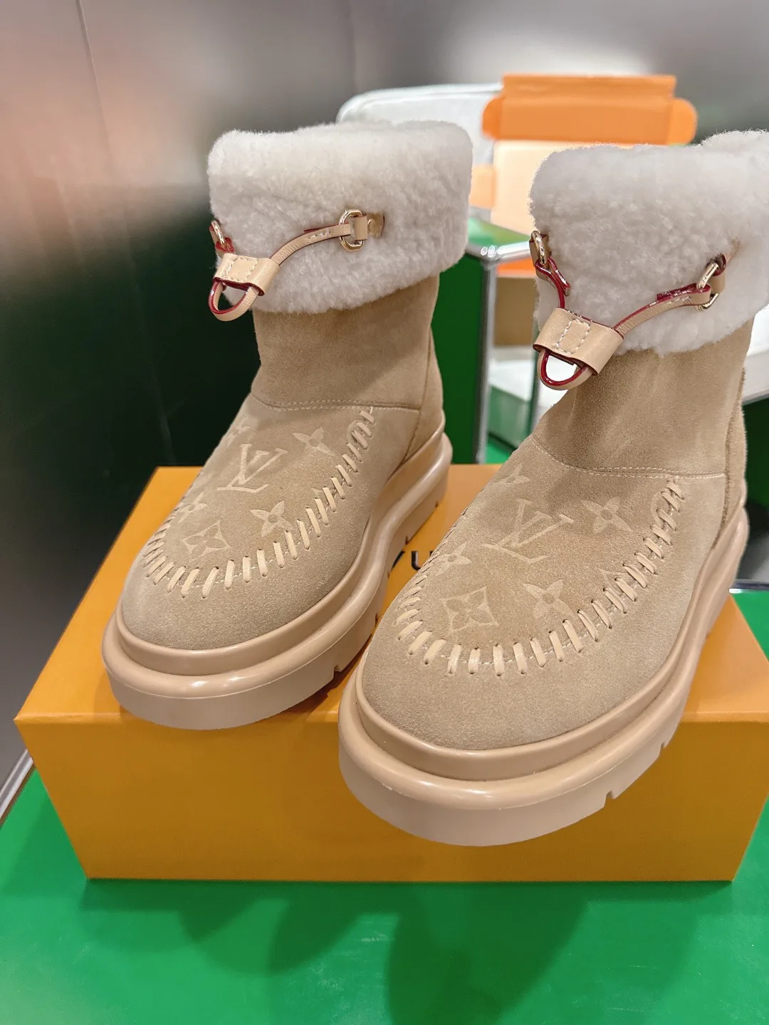 Угги Женские Louis Vuitton 18152822
