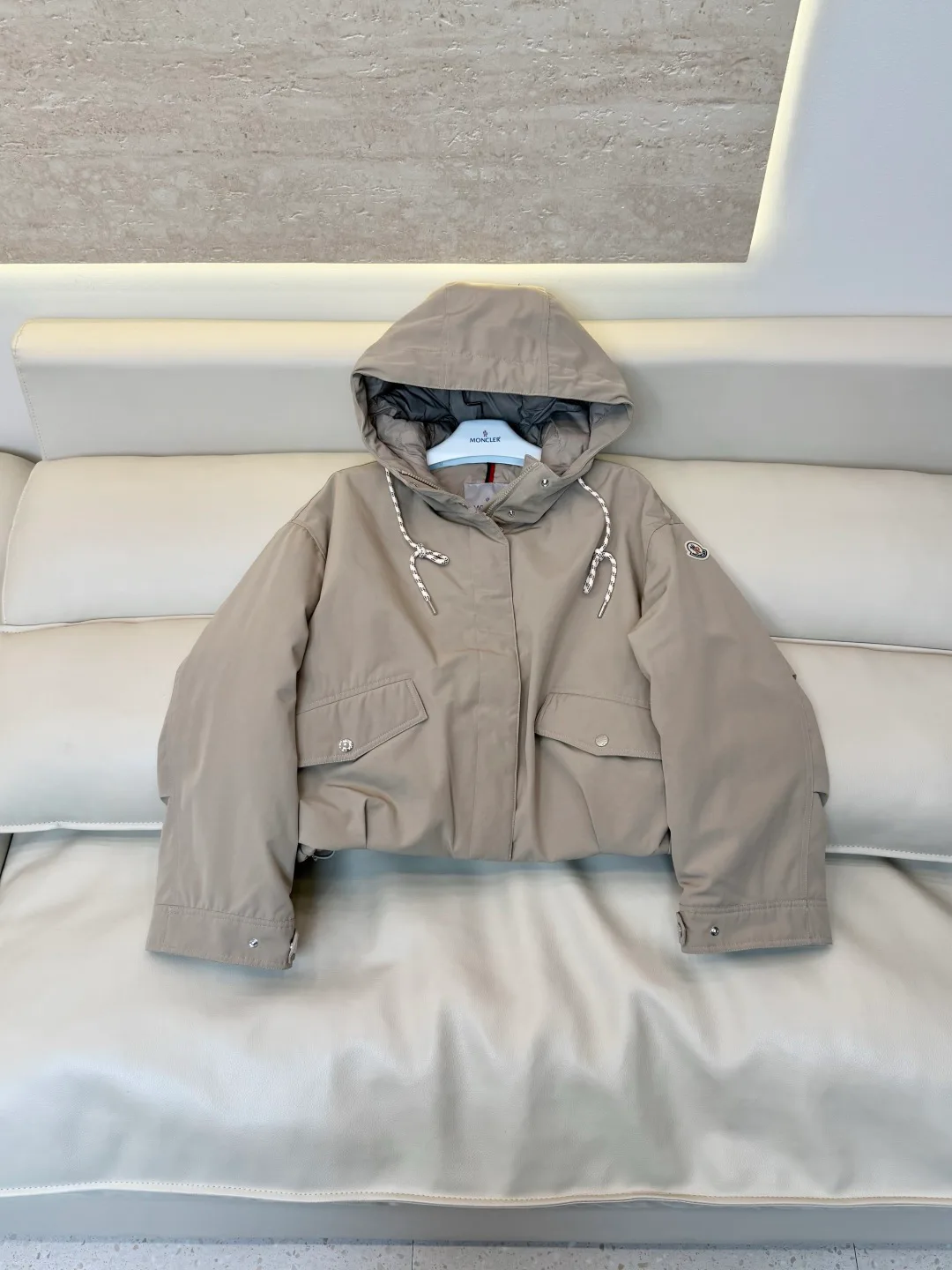 Куртки И Пуховики Женские Moncler 18769672