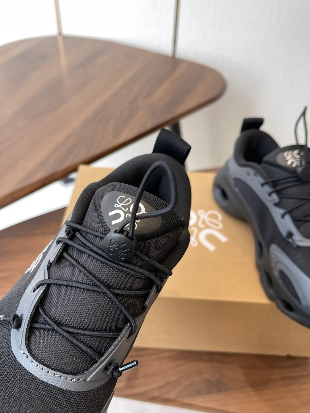 Кроссовки Женские Loewe 138025