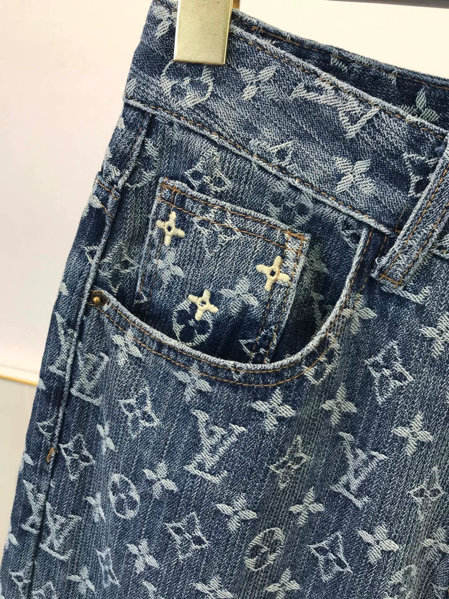 Джинсы Женские Louis Vuitton 140888