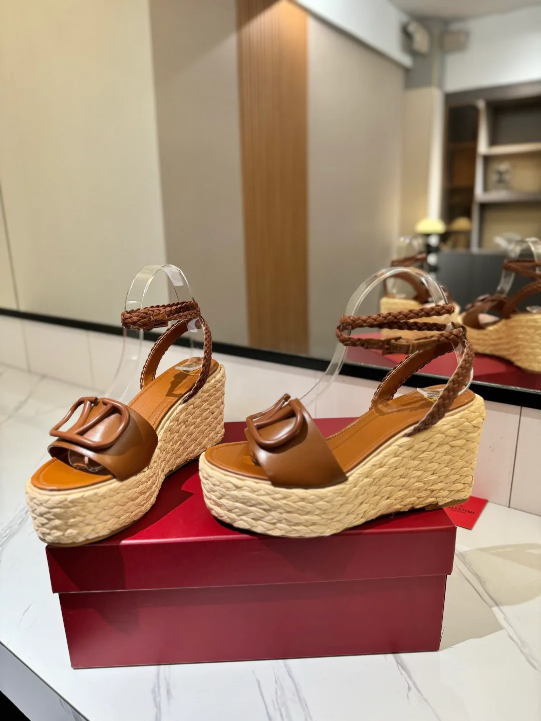 Босоножки Женские Valentino 17946622