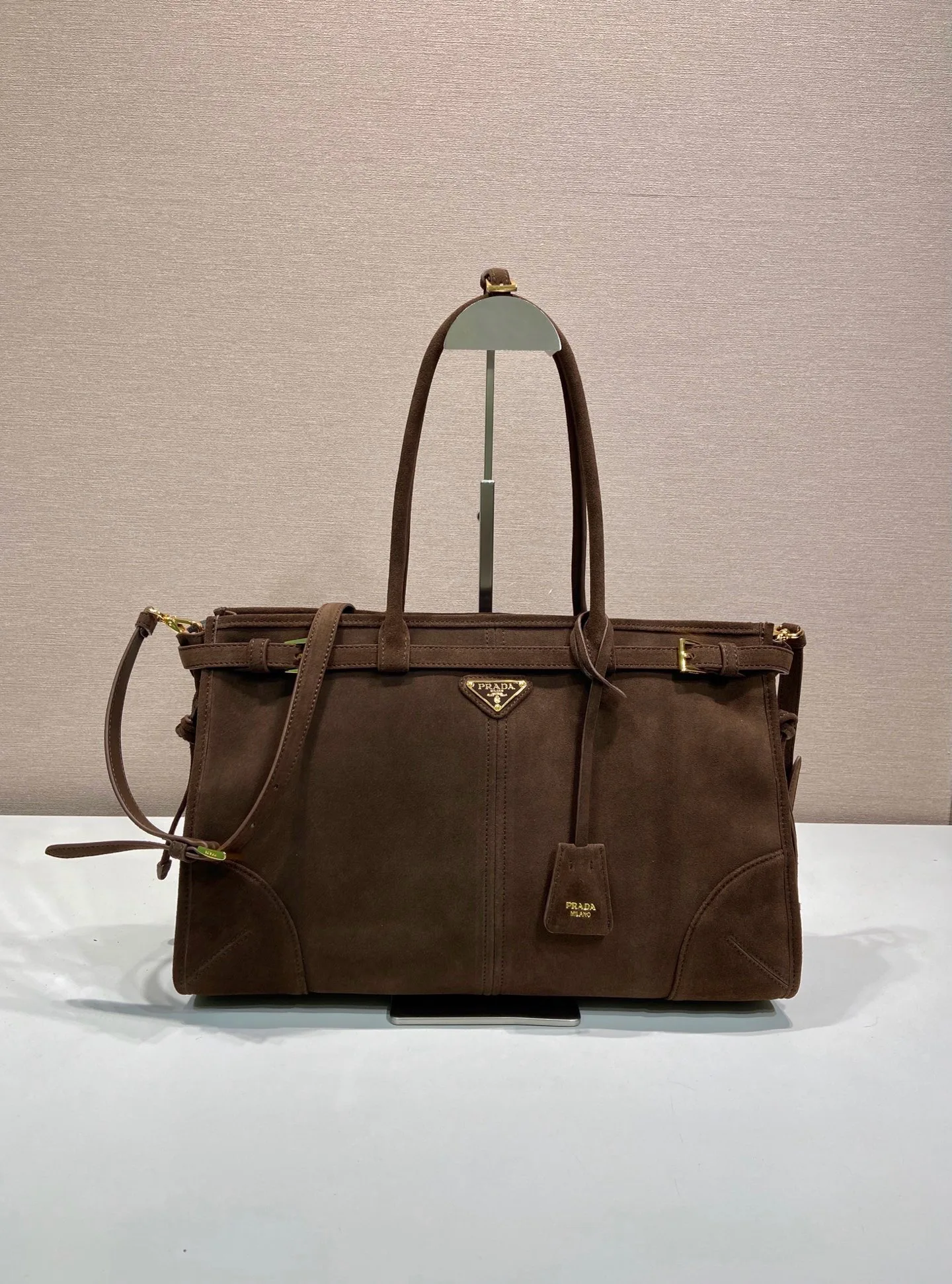 Классические Сумки Женские Prada 18237654