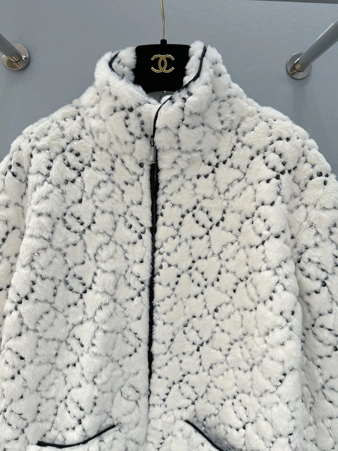 Куртки И Пуховики Женские Chanel 518105