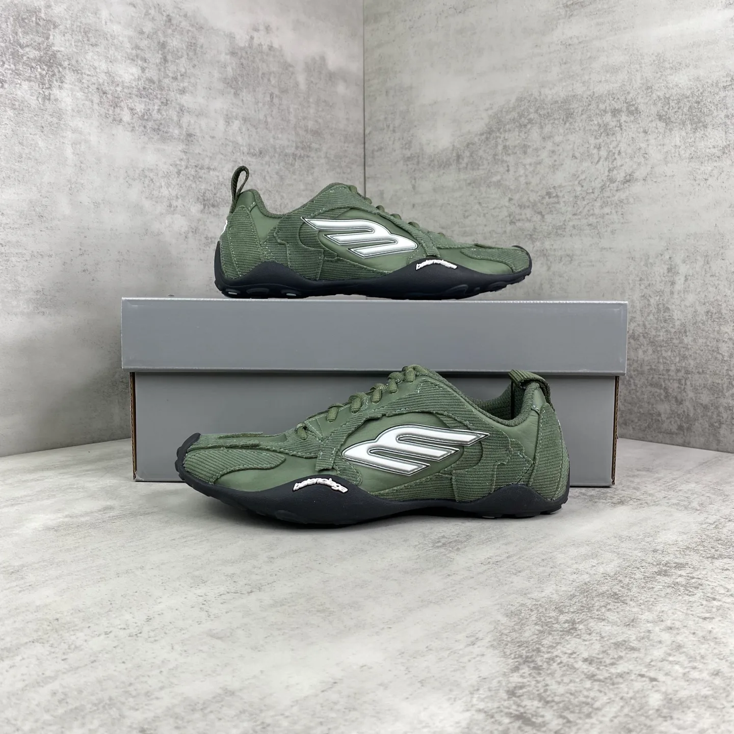 Кроссовки Женские Balenciaga 11216161