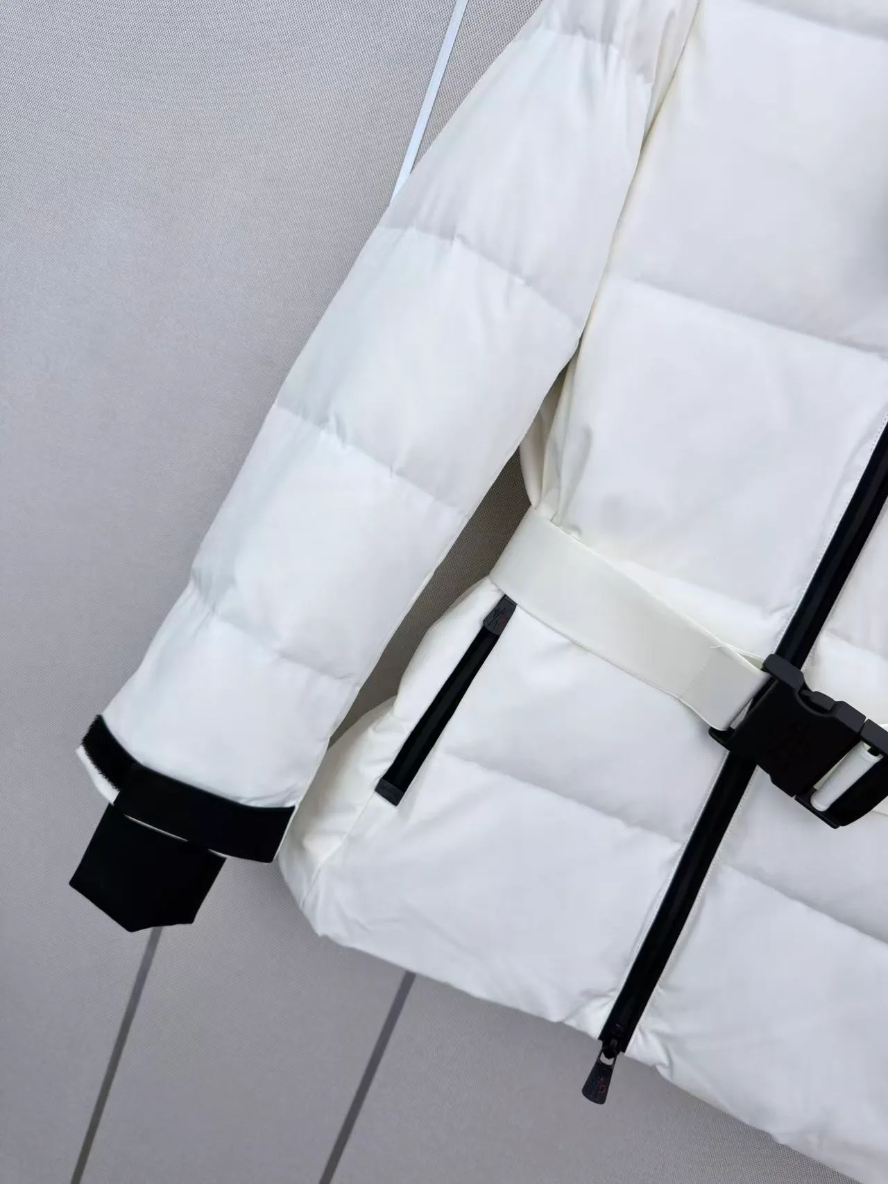 Куртки И Пуховики Женские Moncler 19247633